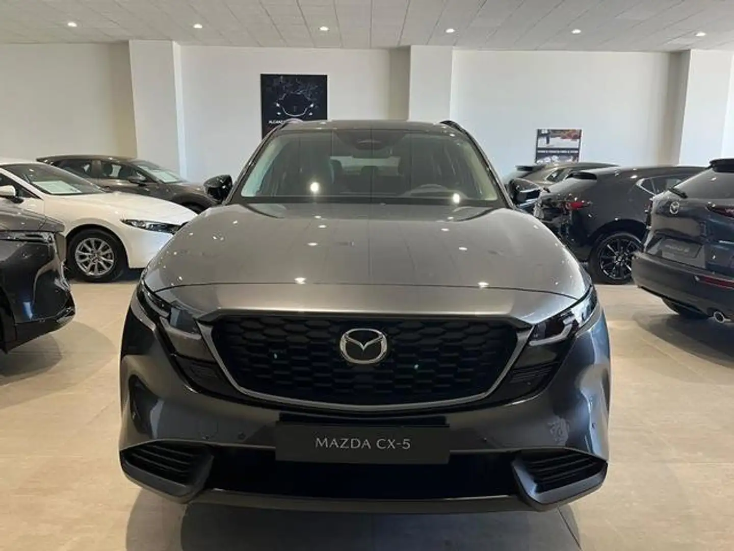 Mazda CX-5 2.5 e-Skyactiv-G MHEV Centre-Line FWD Aut. Gris - 2