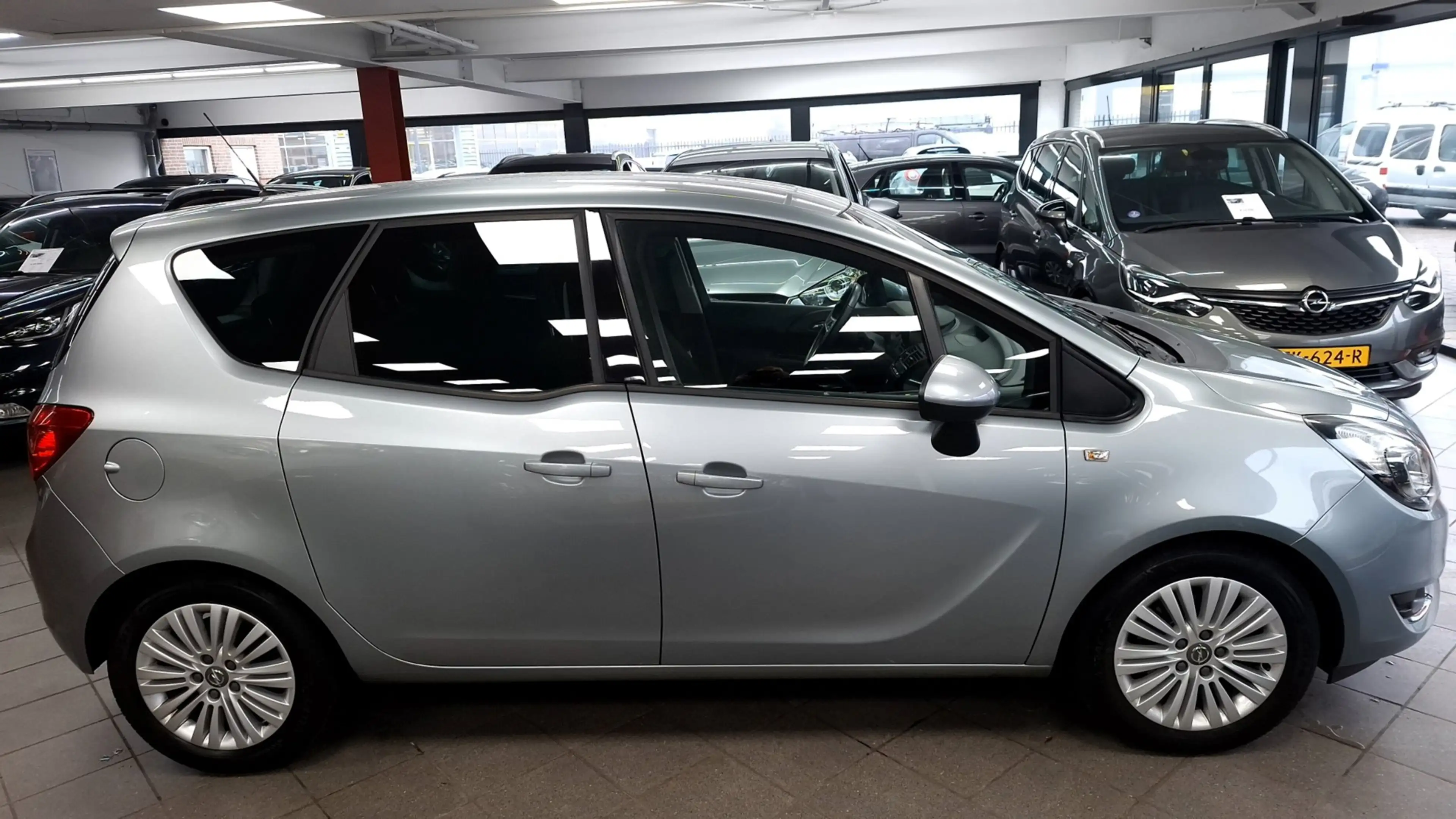Opel Meriva 1.4 Turbo Design Edition — photo 5