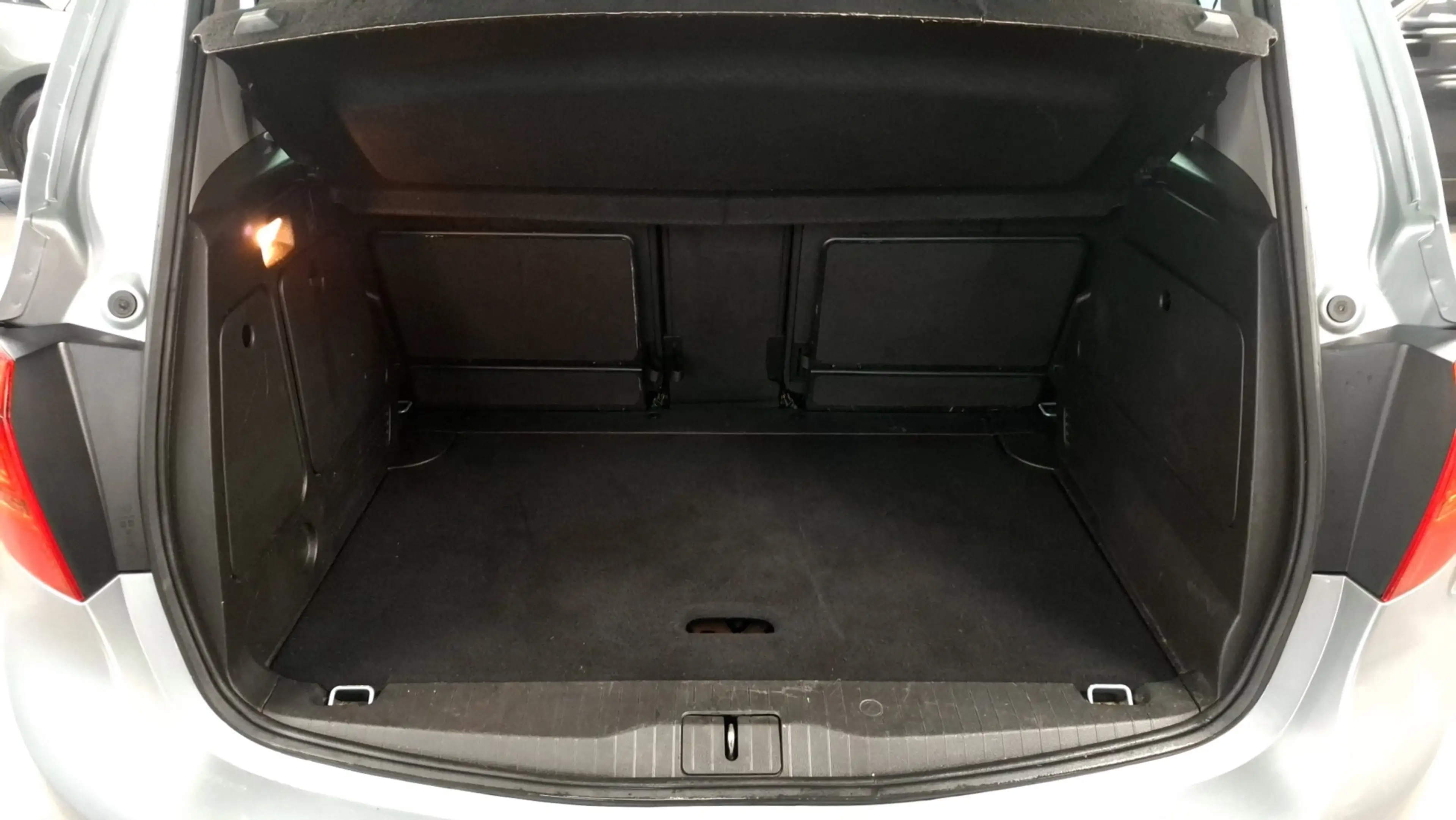 Opel Meriva 1.4 Turbo Design Edition — photo 13