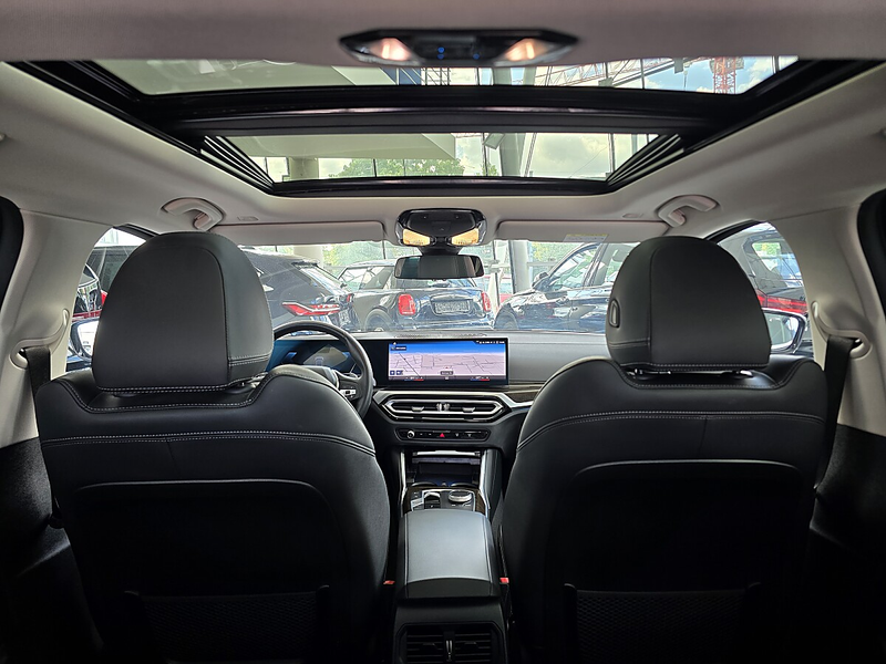 BMW 320 d xDrive Tour. Aut. Vollleder/Sportsitze/AHK/Pa... — photo 15