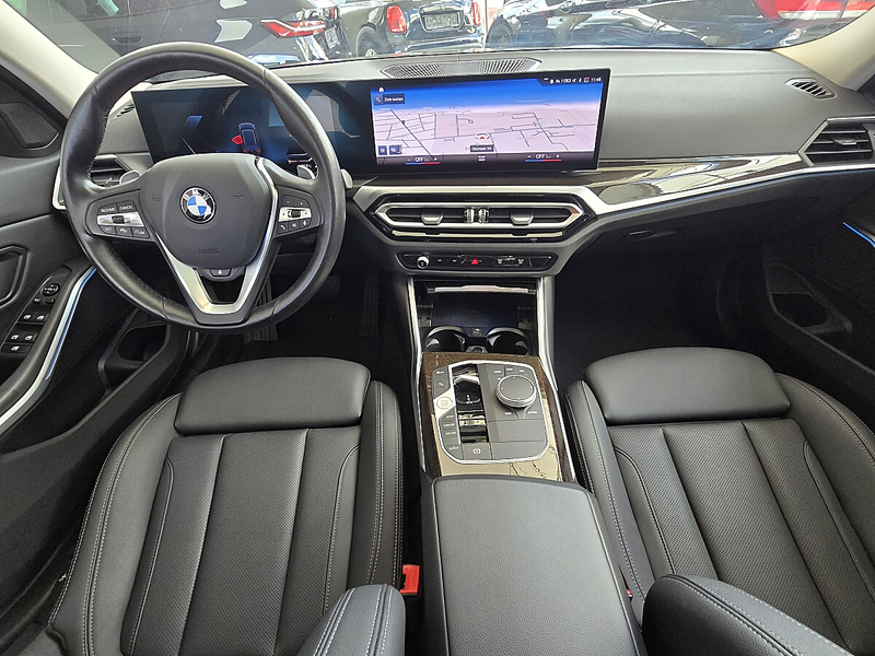 BMW 320 d xDrive Tour. Aut. Vollleder/Sportsitze/AHK/Pa... — photo 11