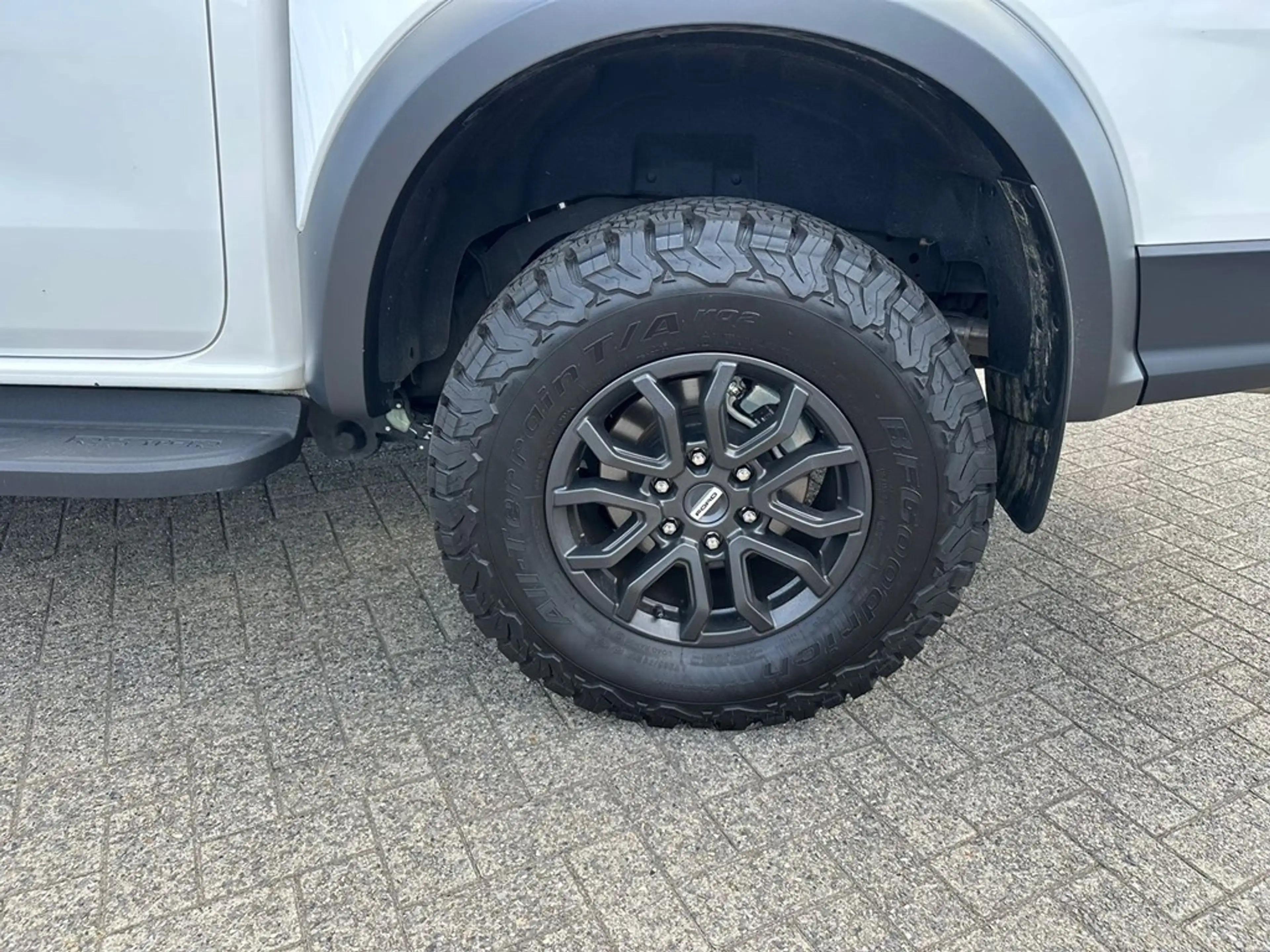 Ford Ranger Raptor 3.0 ecoboost — photo 14
