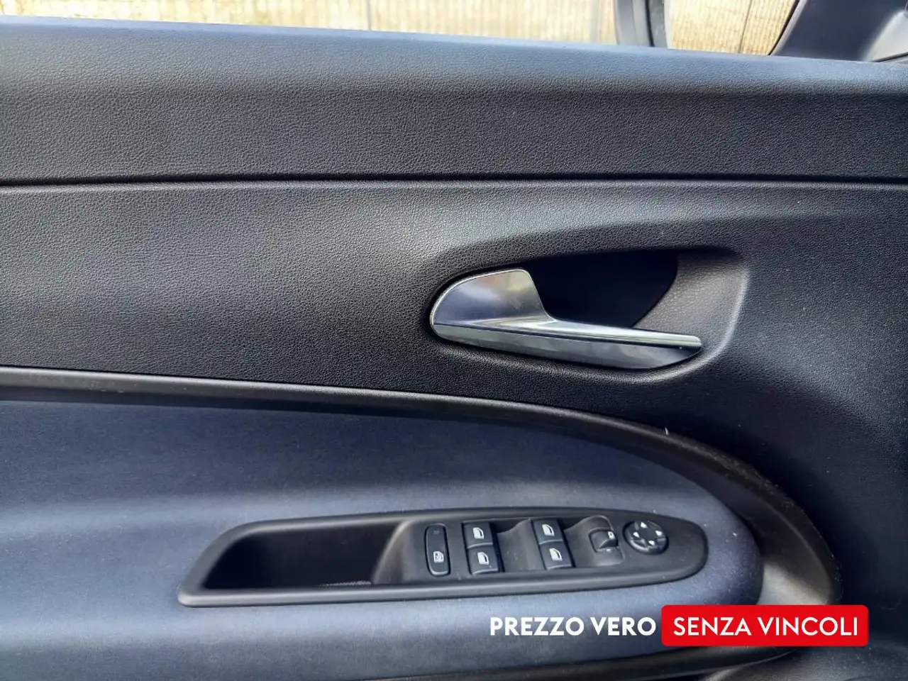 Alfa Romeo Junior 2025 — фото 13