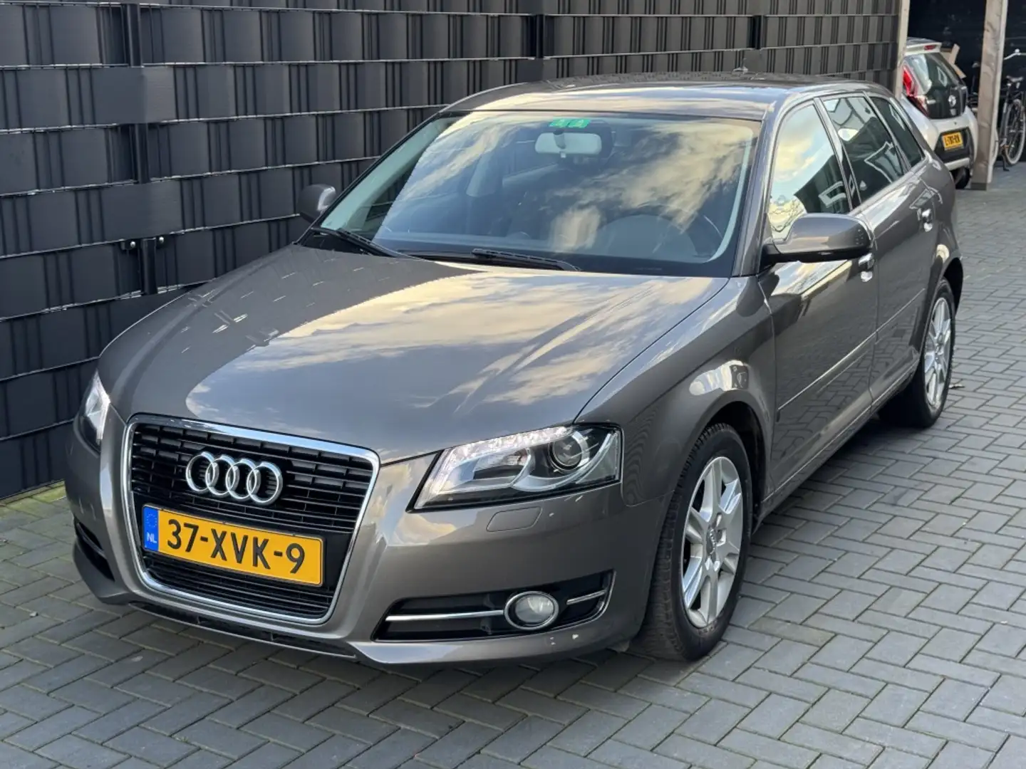 Audi A3 Sportback 1.2 TFSI Attr. Adv| CLIMA| NAVI| CRUISE| Bruin - 1
