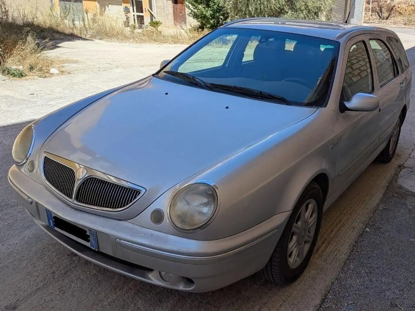 Lancia Lybra Lybra SW 1.9 jtd 115cv Gris - 1