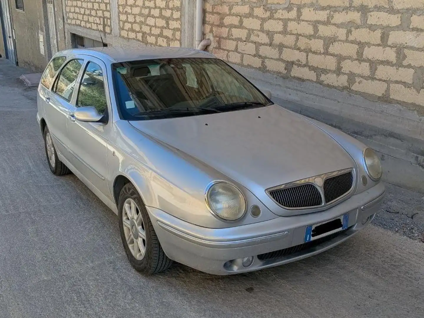 Lancia Lybra Lybra SW 1.9 jtd 115cv Gris - 2