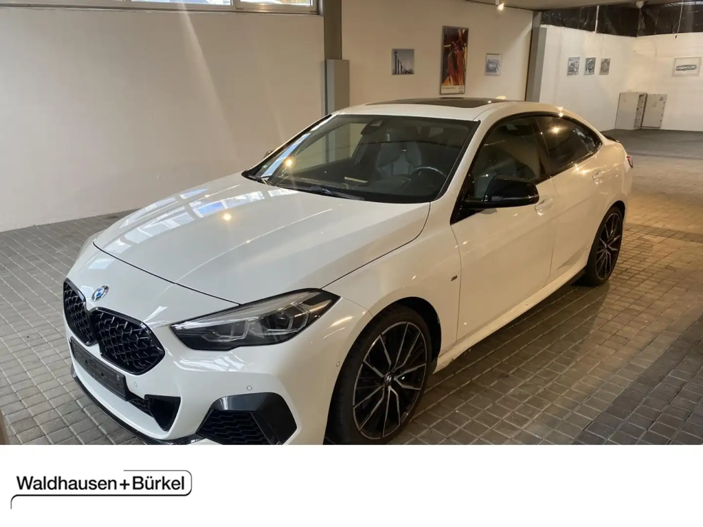 BMW M2 35i Gran Coupe xDrive 2er Pano + Leder Klima Navi Weiß - 1