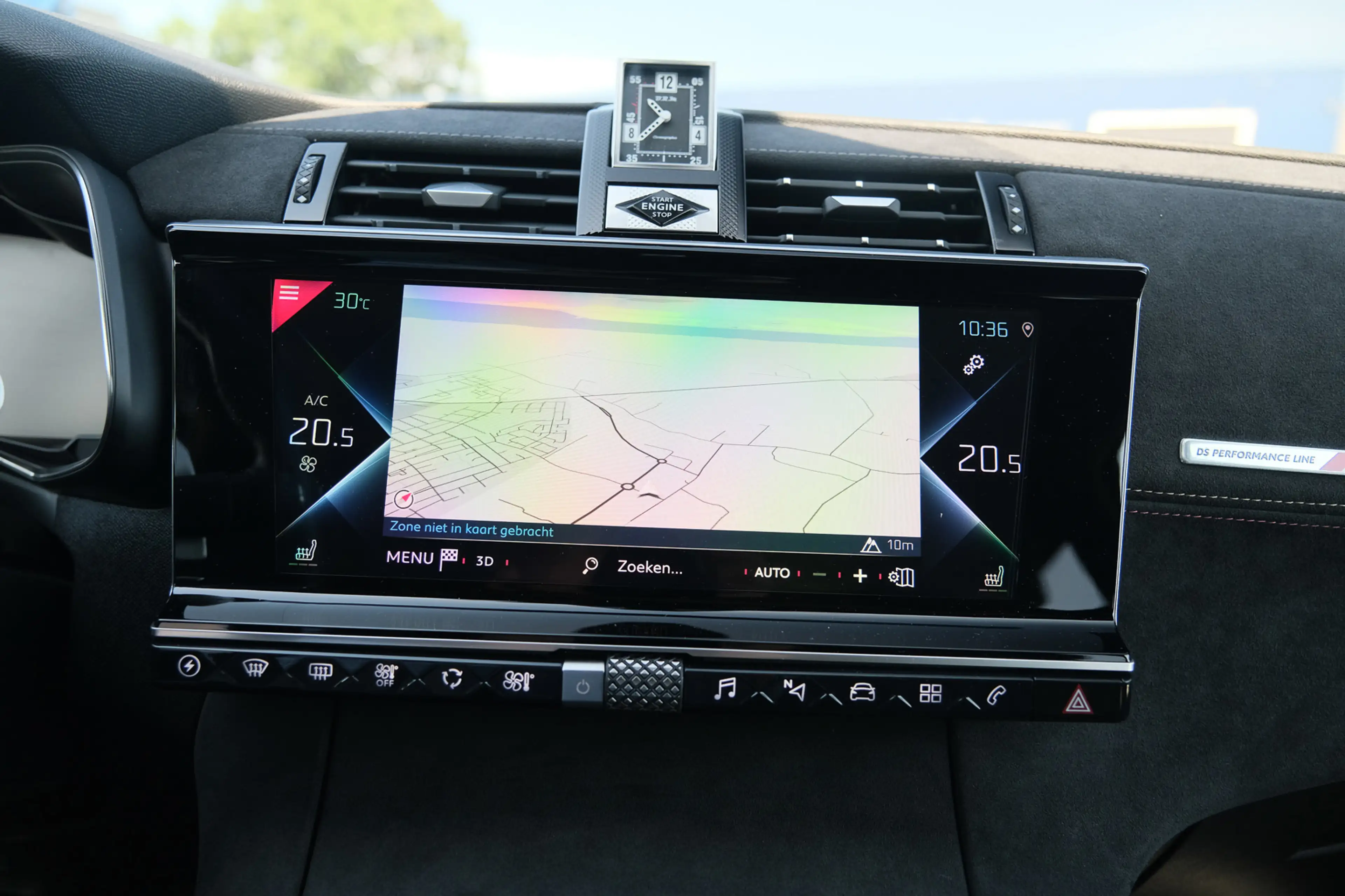 DS Automobiles DS 7 Crossback E-Tense 4x4 Performance Line — photo 15
