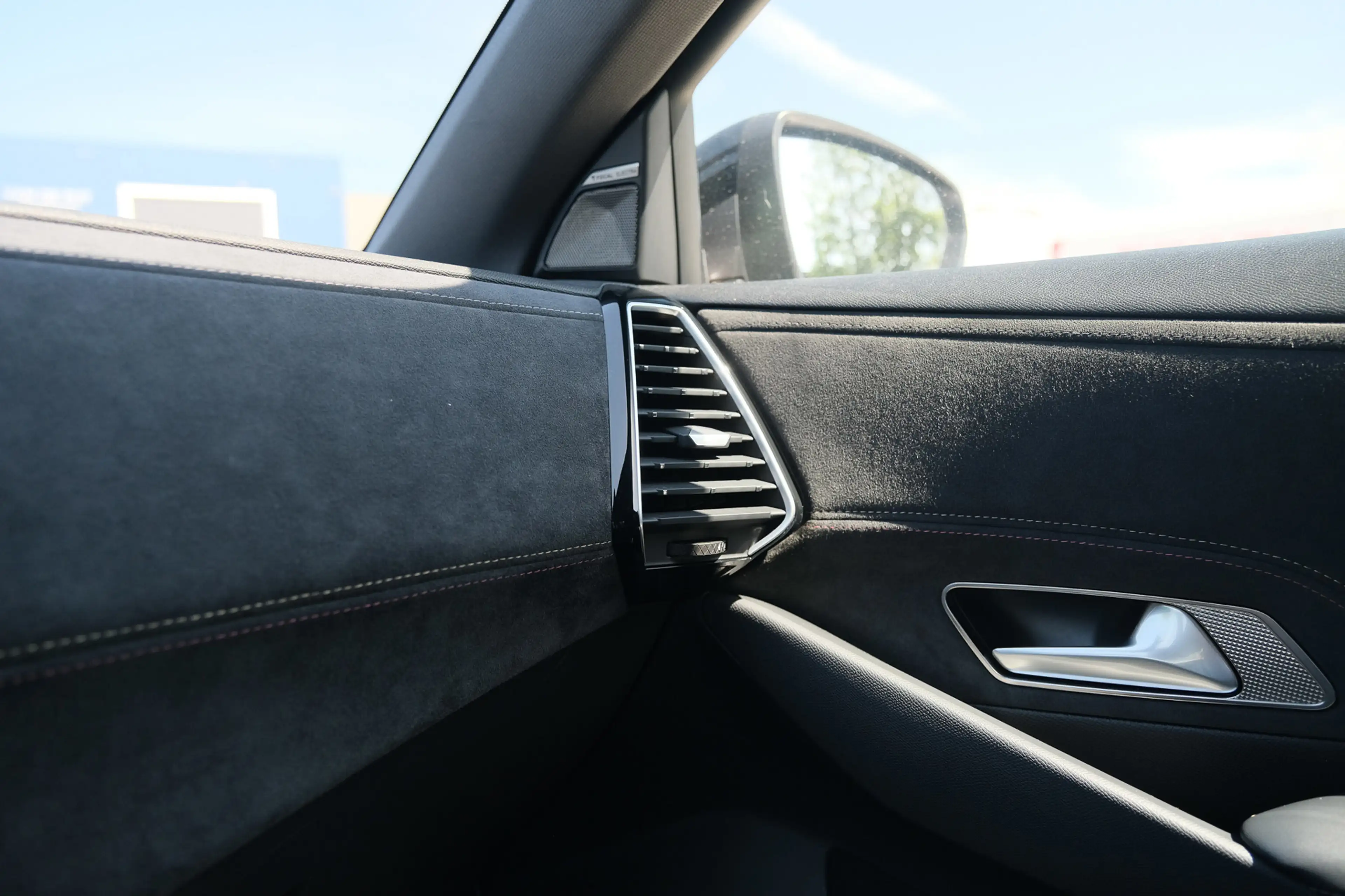 DS Automobiles DS 7 Crossback E-Tense 4x4 Performance Line — photo 26