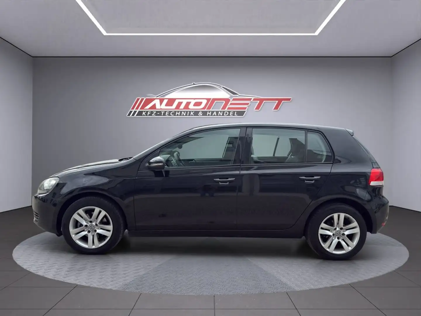 Volkswagen Golf Trendline Schwarz - 2