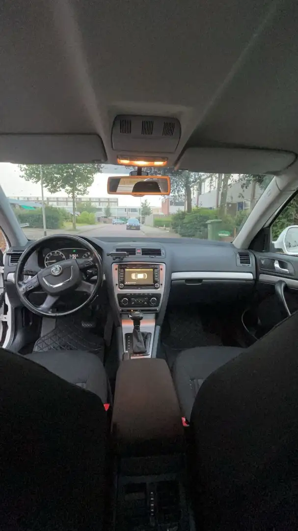 Skoda Octavia 1.4 TSI Elegance Bns Wit - 2