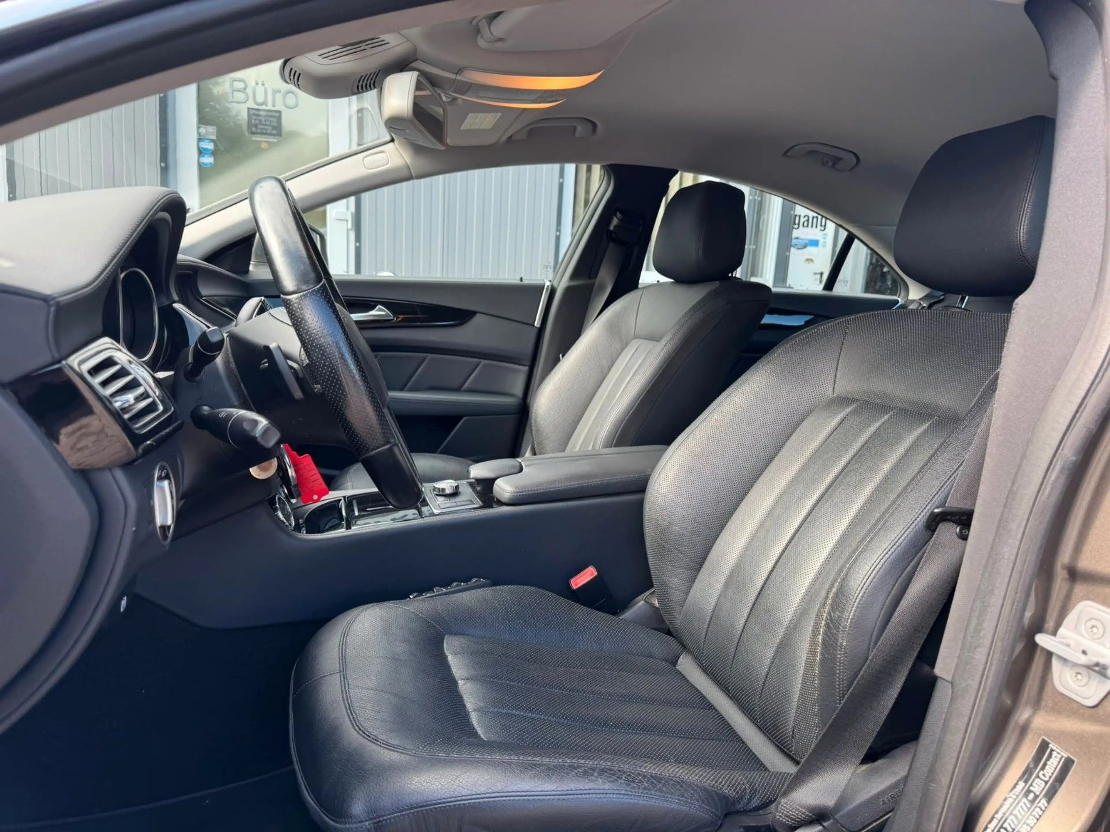 Mercedes-Benz CLS 350 CDI LEDER°TWA°SITZB°MASSAGE°PDC°LED°SH — photo 9