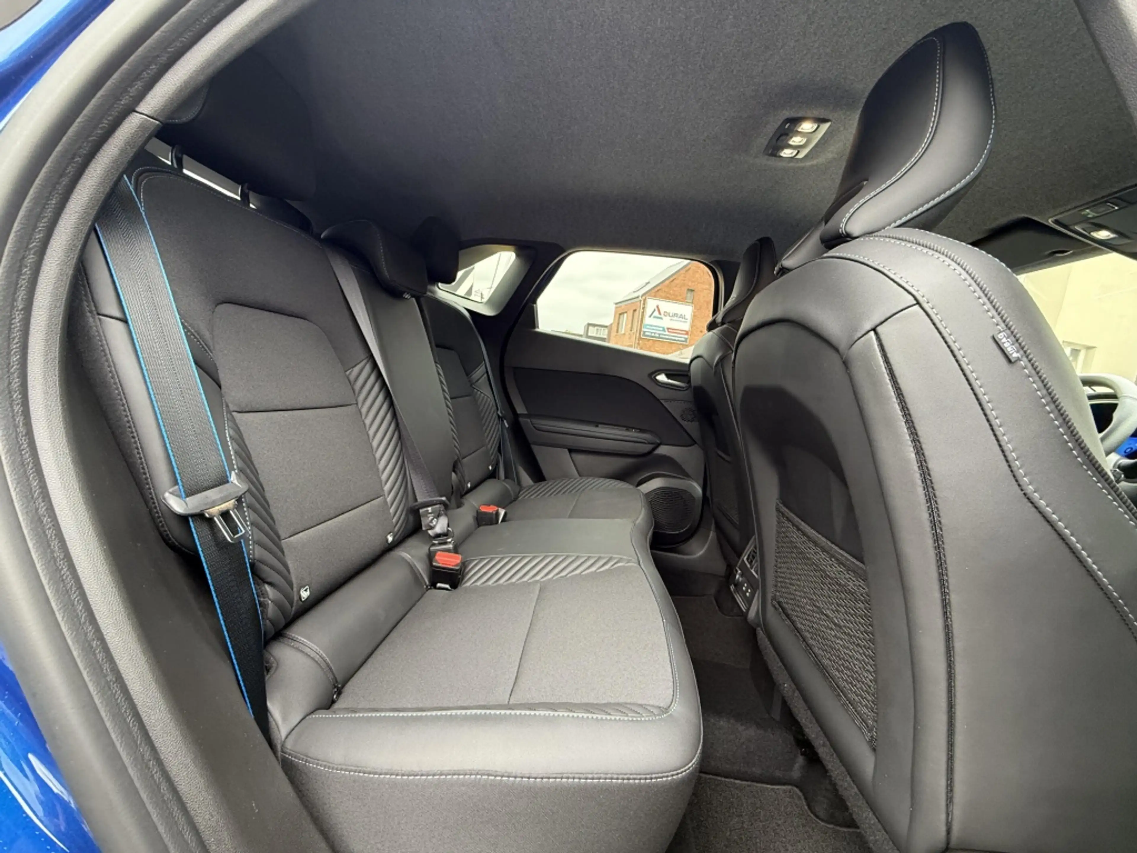 Renault Symbioz 160 E-Tech Full Hybrid Esprit Alpine — photo 8