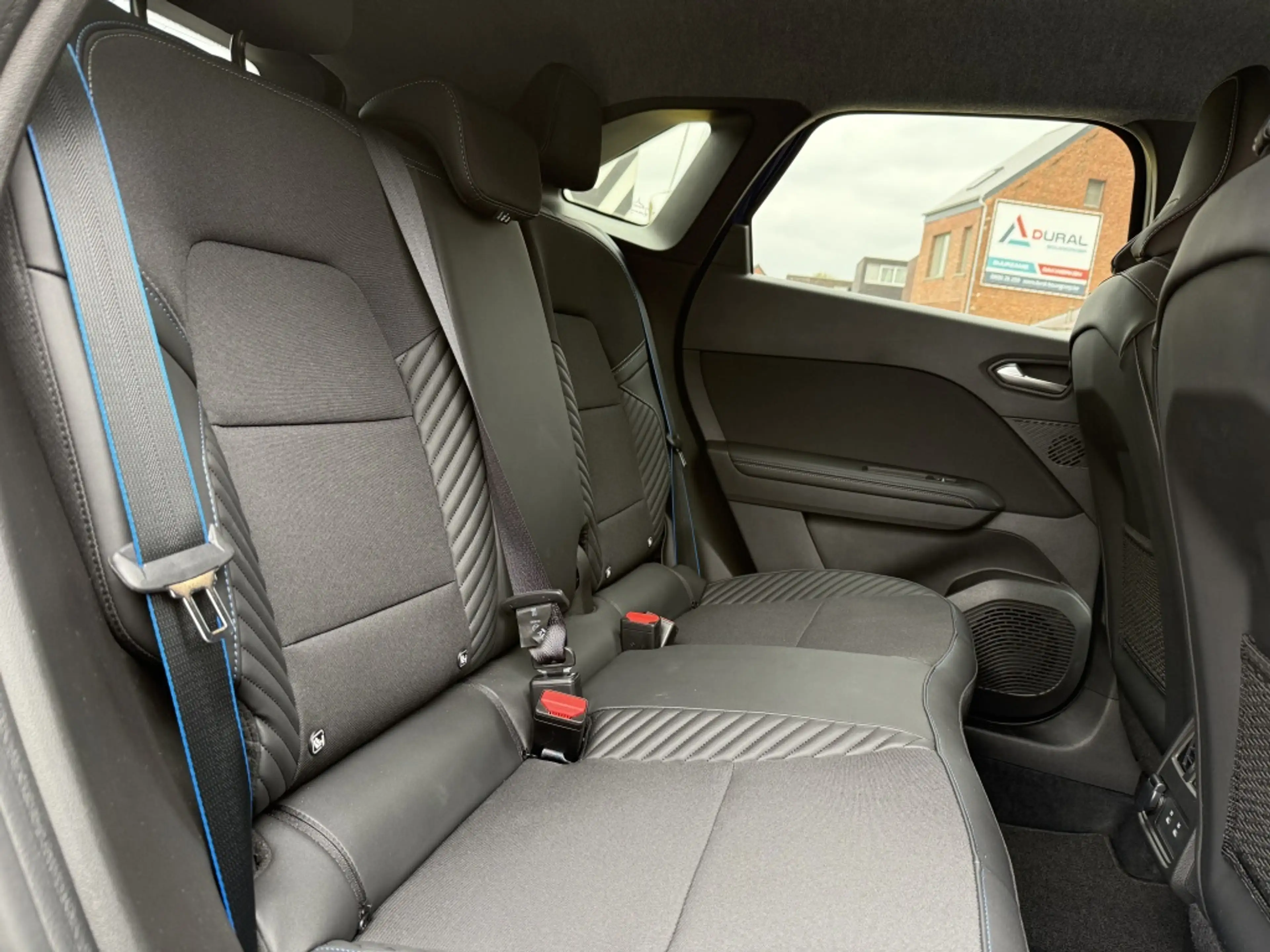 Renault Symbioz 160 E-Tech Full Hybrid Esprit Alpine — photo 9
