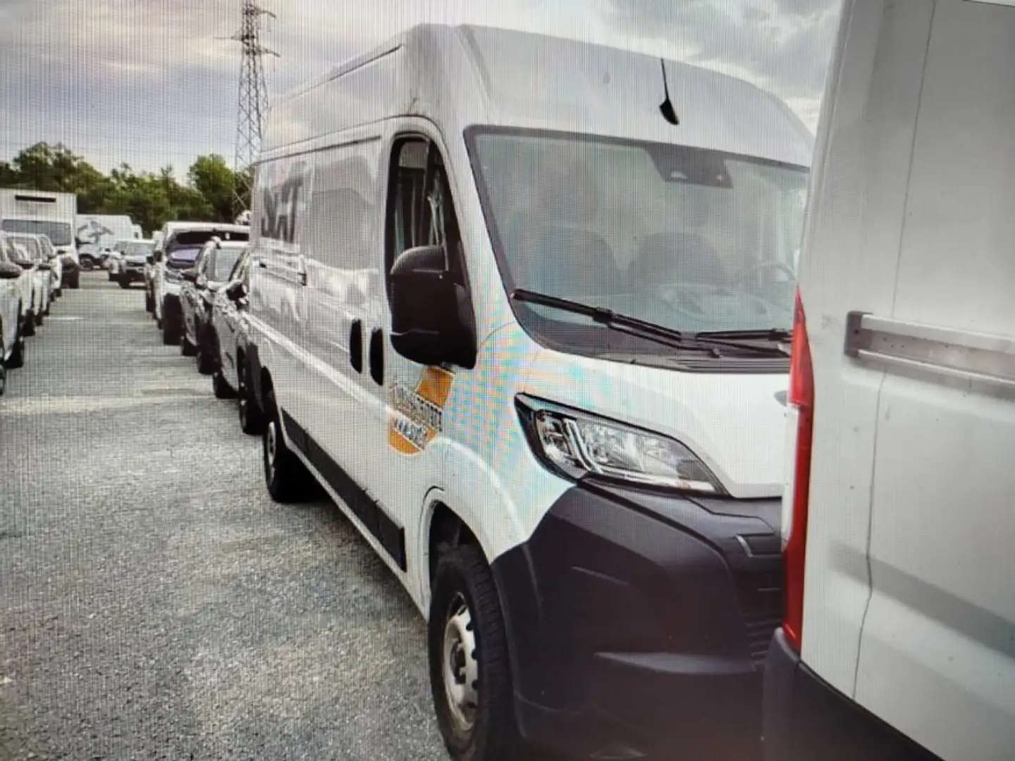 Peugeot Boxer 335 2.2 BlueHDi 140 S&S L3-H2 Cabinato bijela - 2