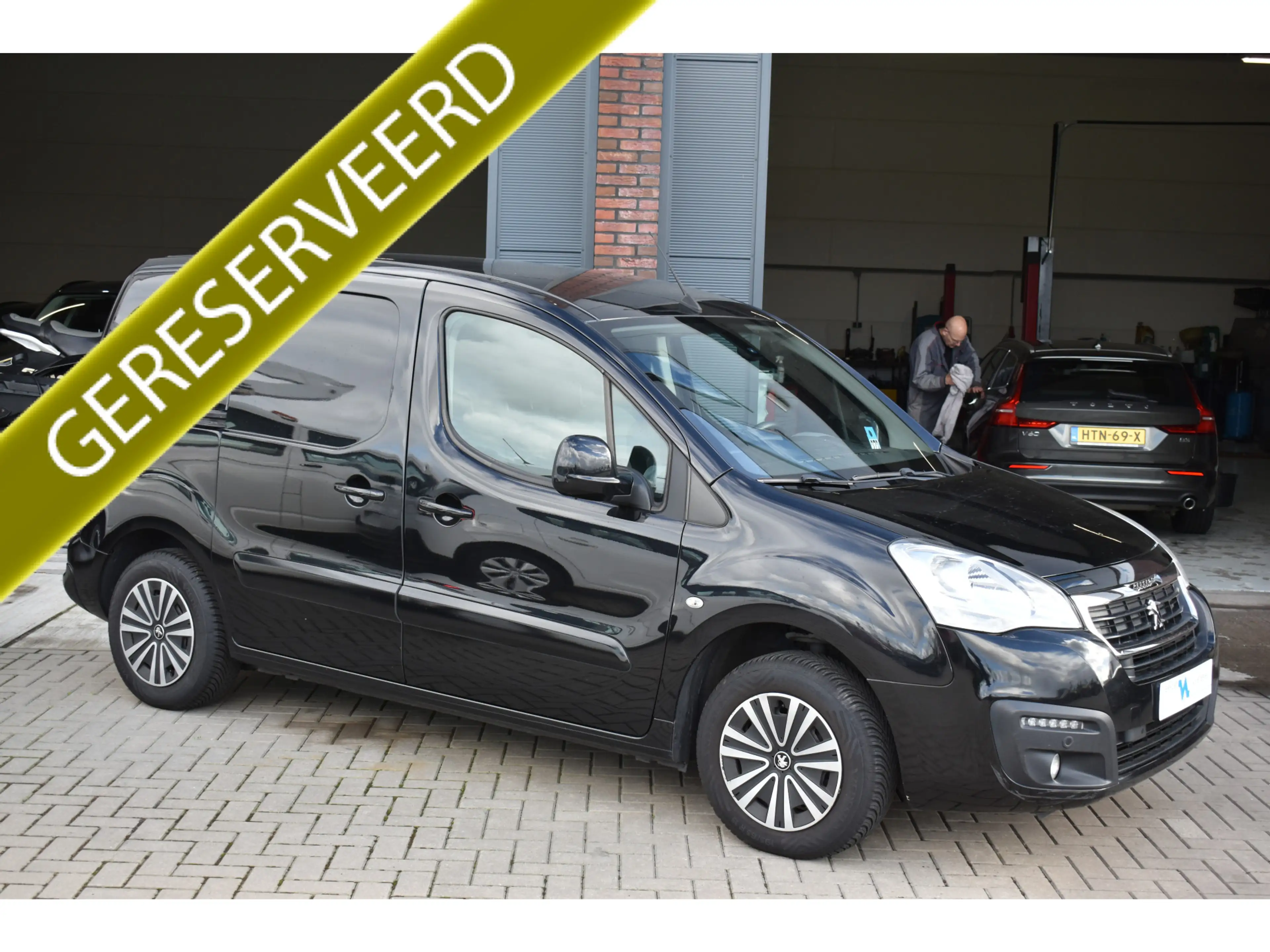 Peugeot Partner 120 1.6 BlueHDi 100 L1 XR Premium Pack