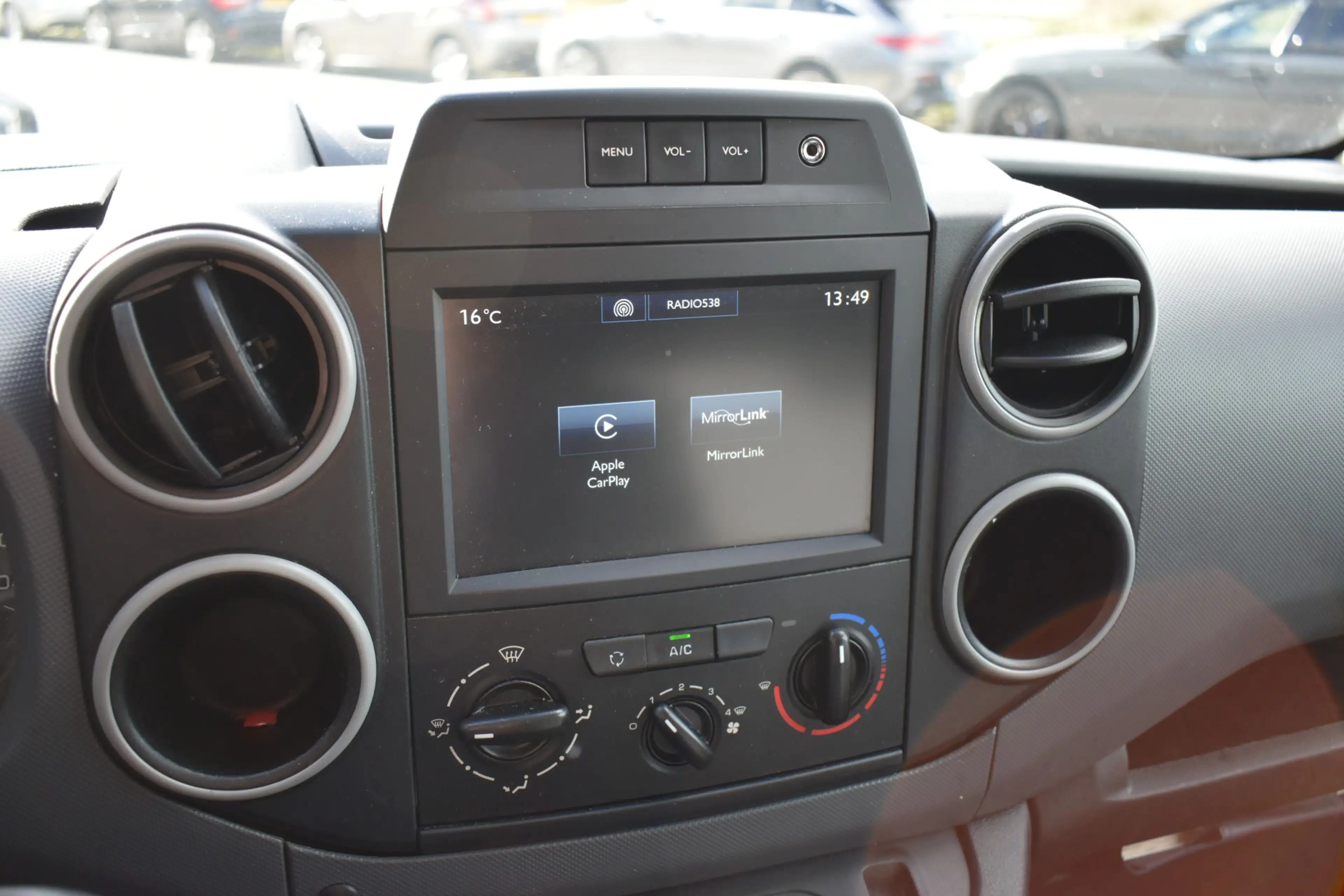 Peugeot Partner 120 1.6 BlueHDi 100 L1 XR Premium Pack — photo 11