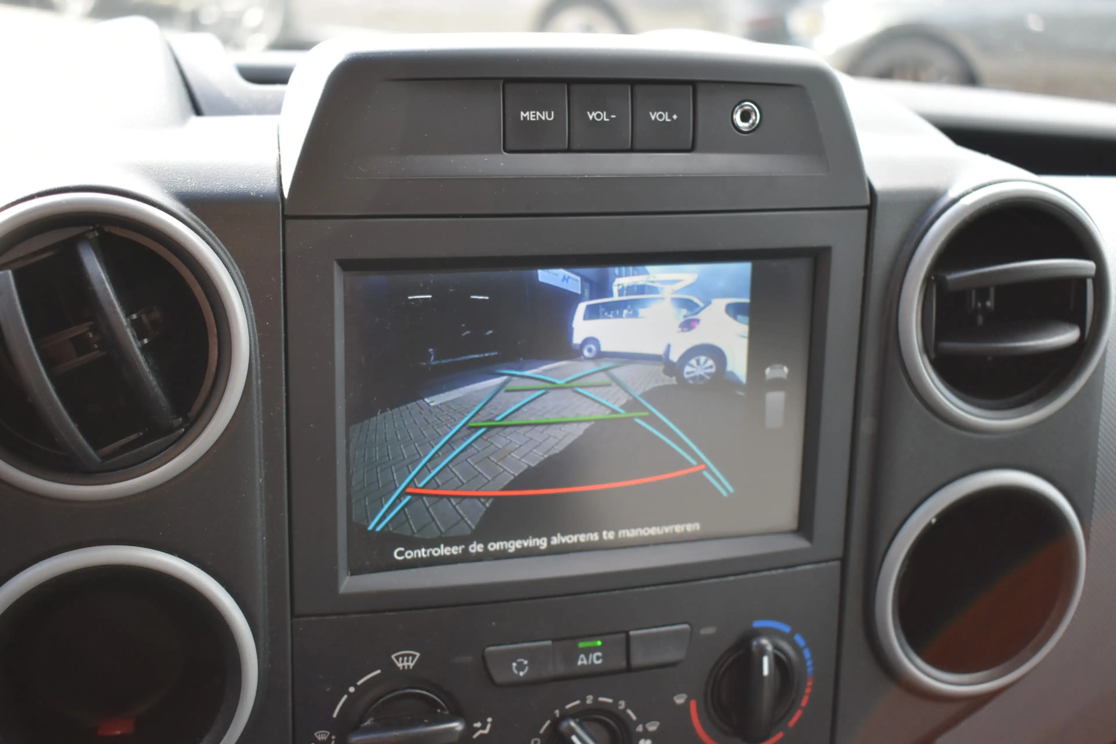 Peugeot Partner 120 1.6 BlueHDi 100 L1 XR Premium Pack — photo 13