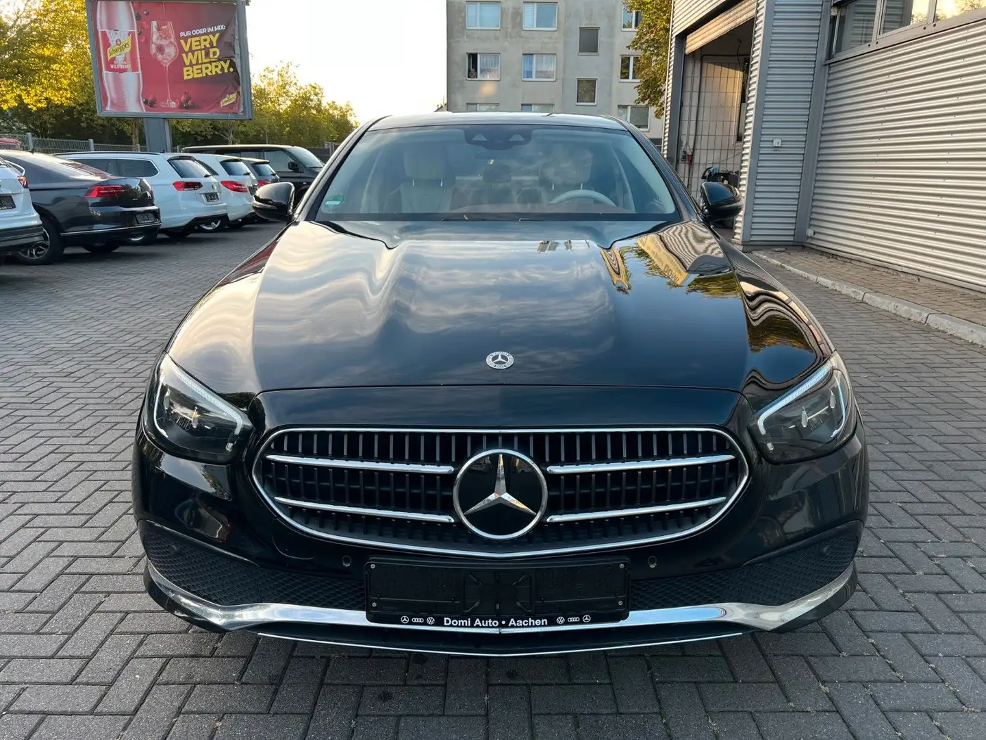Mercedes-Benz E 300 E -Klasse Lim. E 300 de/Designo Schwarz - 2