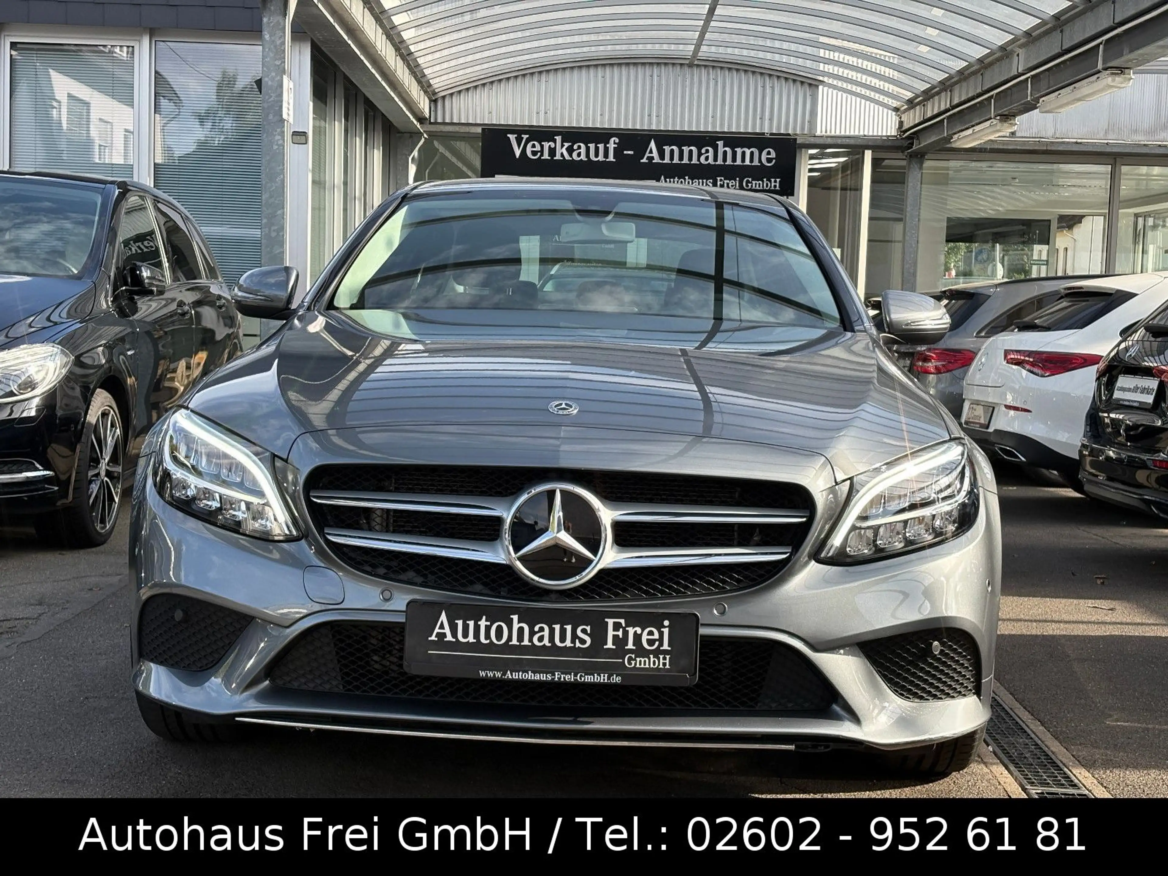 Mercedes-Benz C 200 LIMOUSINE*MOPF*LED*KAMERA*AVANTGARDE*AHK** — photo 4