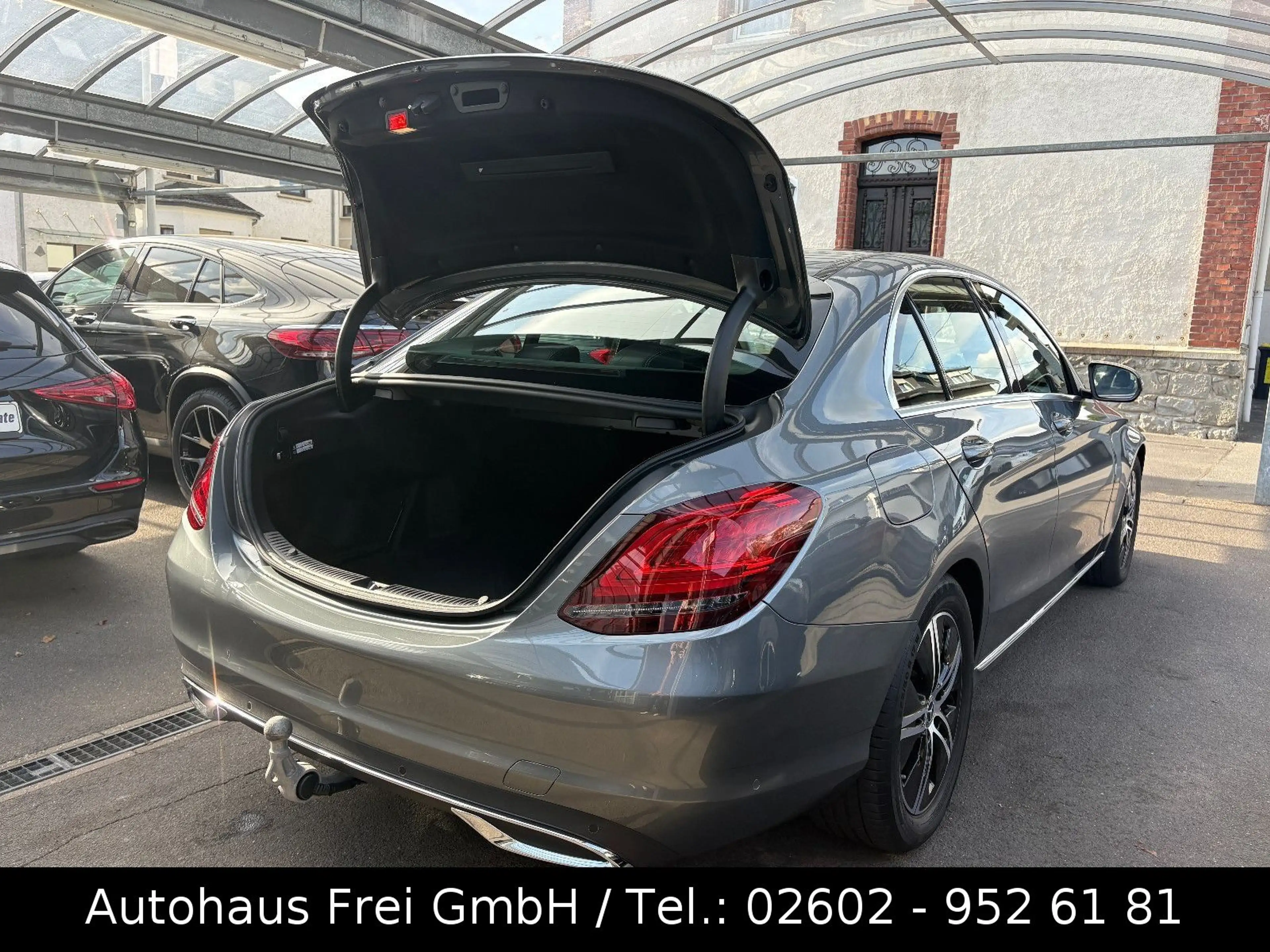 Mercedes-Benz C 200 LIMOUSINE*MOPF*LED*KAMERA*AVANTGARDE*AHK** — photo 10