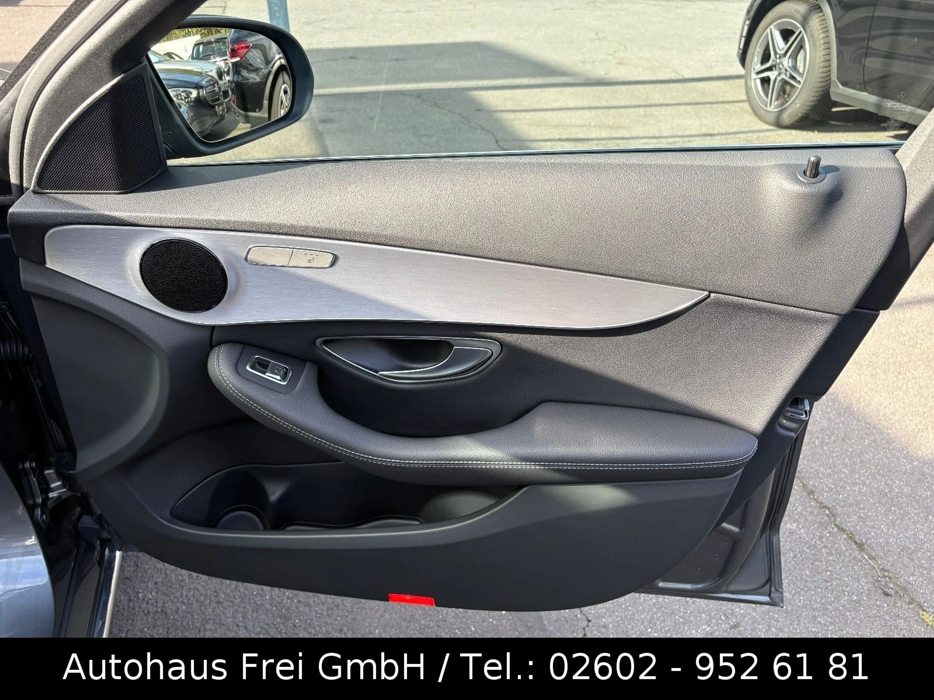 Mercedes-Benz C 200 LIMOUSINE*MOPF*LED*KAMERA*AVANTGARDE*AHK** — photo 14