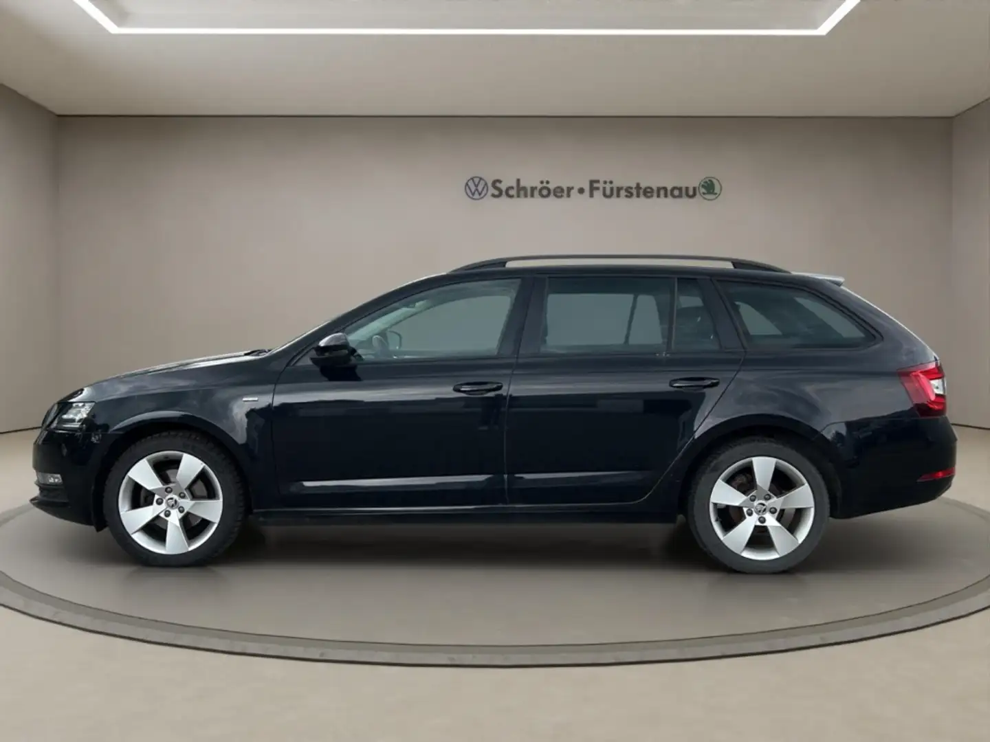 Skoda Octavia Combi Clever 1.0 TSI (nur an Gewerbe) Schwarz - 2
