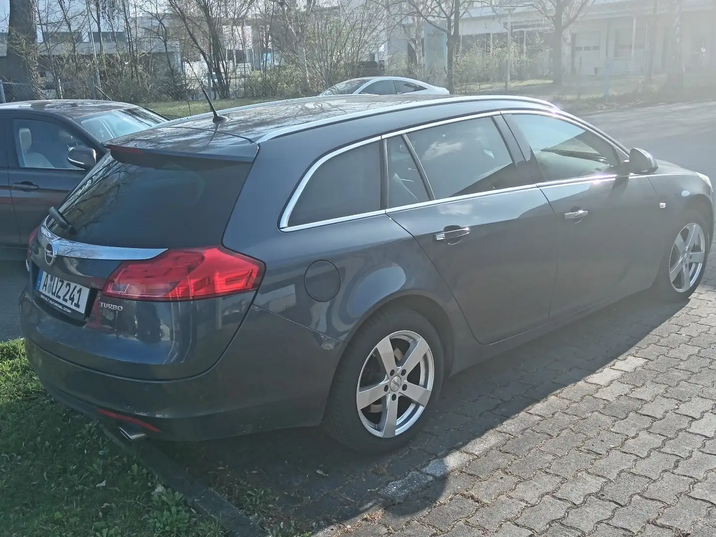Opel Insignia 1.6 Turbo Sports Tourer Design Edition - 1