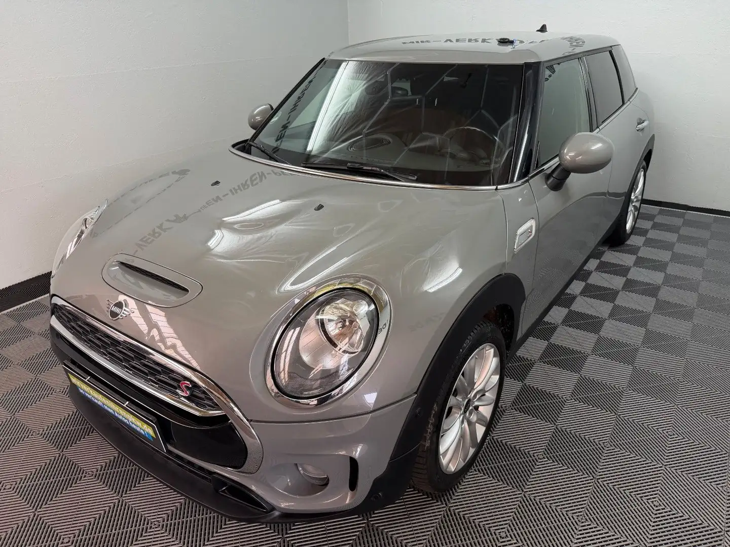MINI Cooper SD Clubman n All4 1.Hand Service Mini Grau - 1