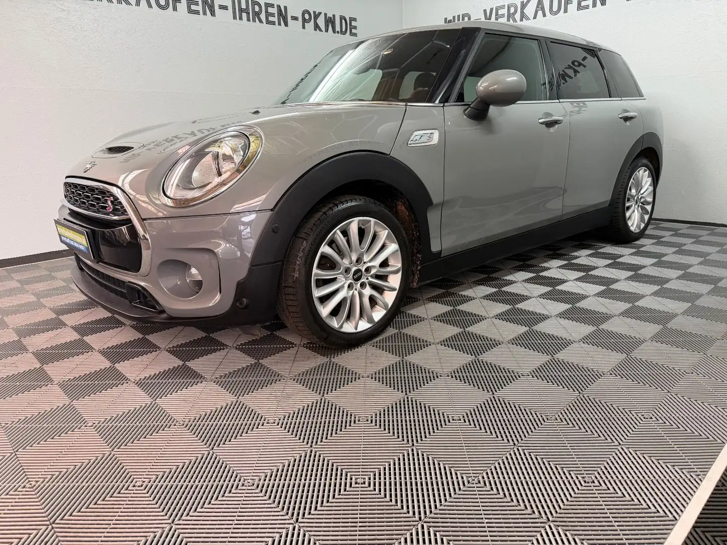 MINI Cooper SD Clubman n All4 1.Hand Service Mini Grau - 2