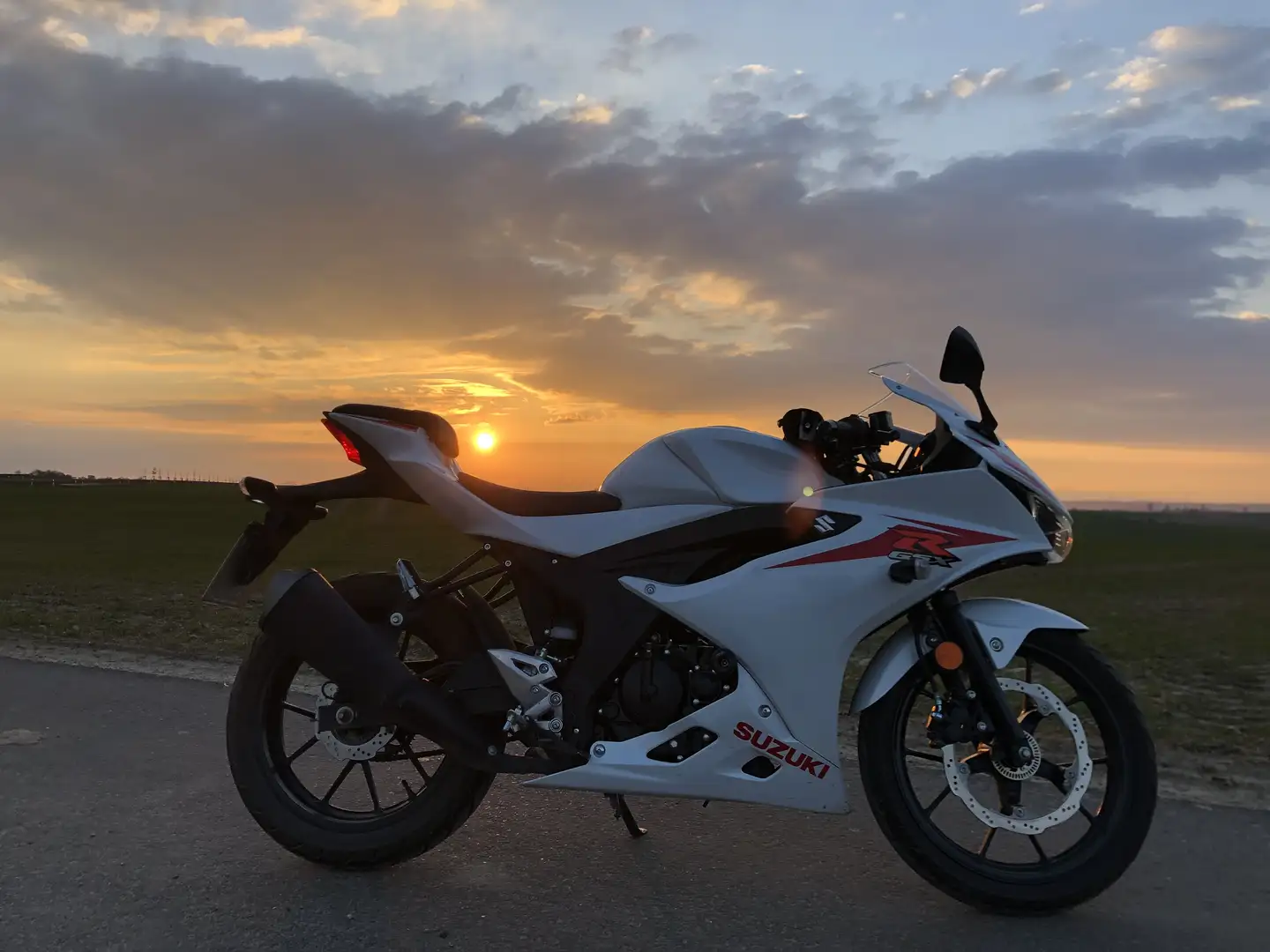 Suzuki GSX-R 125 Blanco - 1