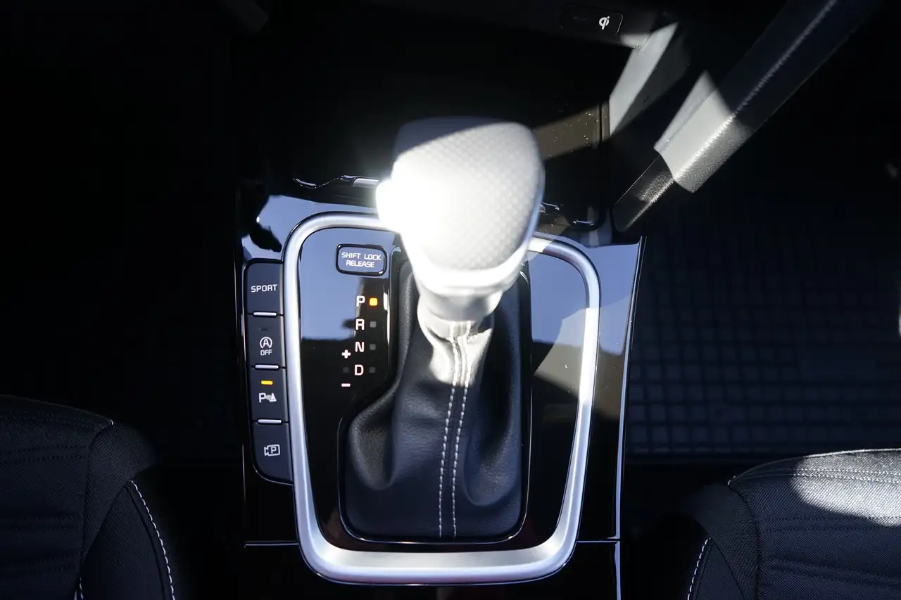 Kia Ceed GT-Line 1.5 T-GDI LED Navi Winterpaket PDC, миниатюра 10