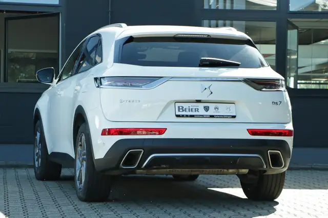 DS Automobiles DS 7 Crossback view 3