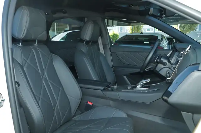 DS Automobiles DS 7 Crossback view 5