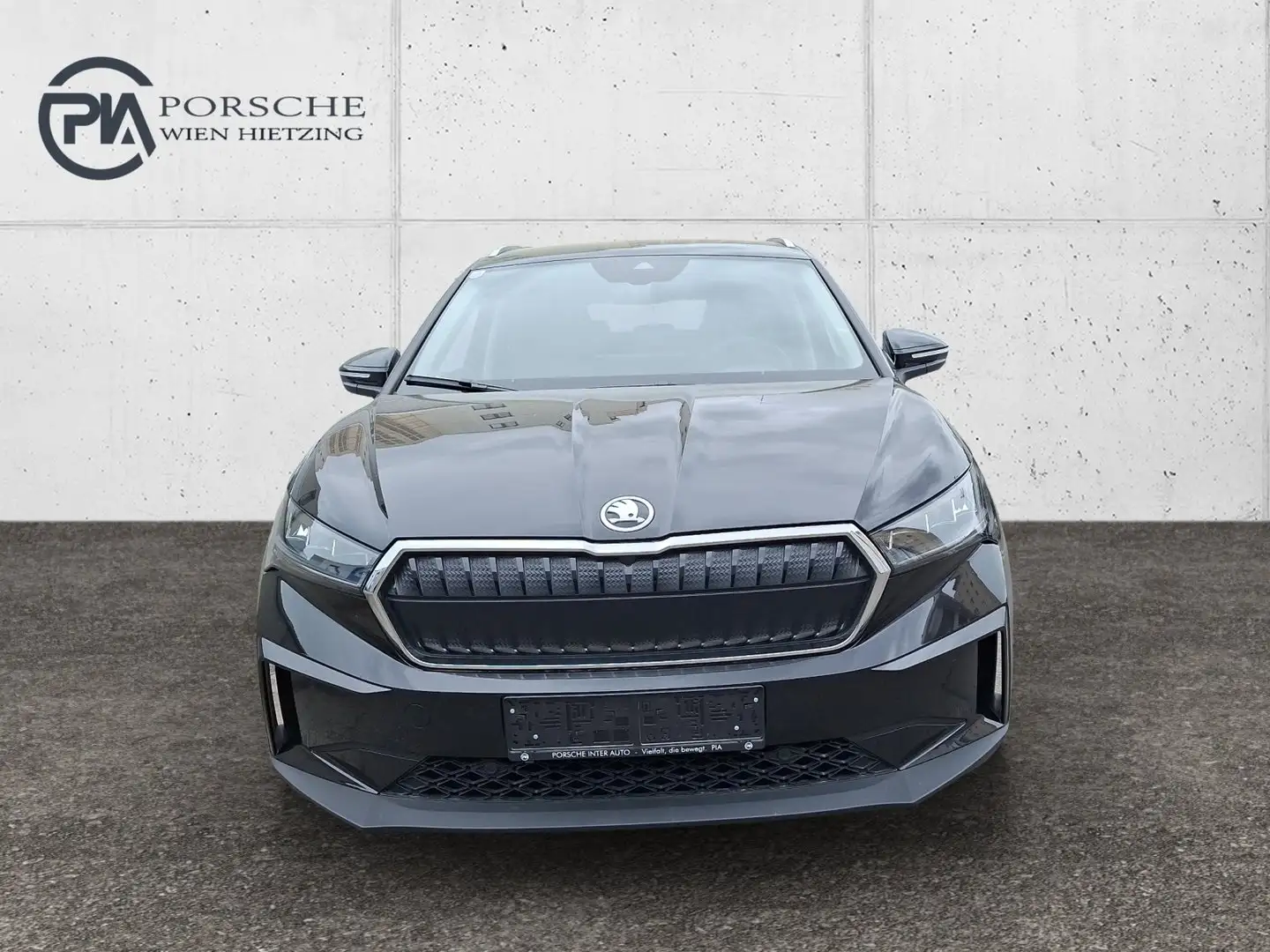 Skoda Enyaq 80 Schwarz - 2