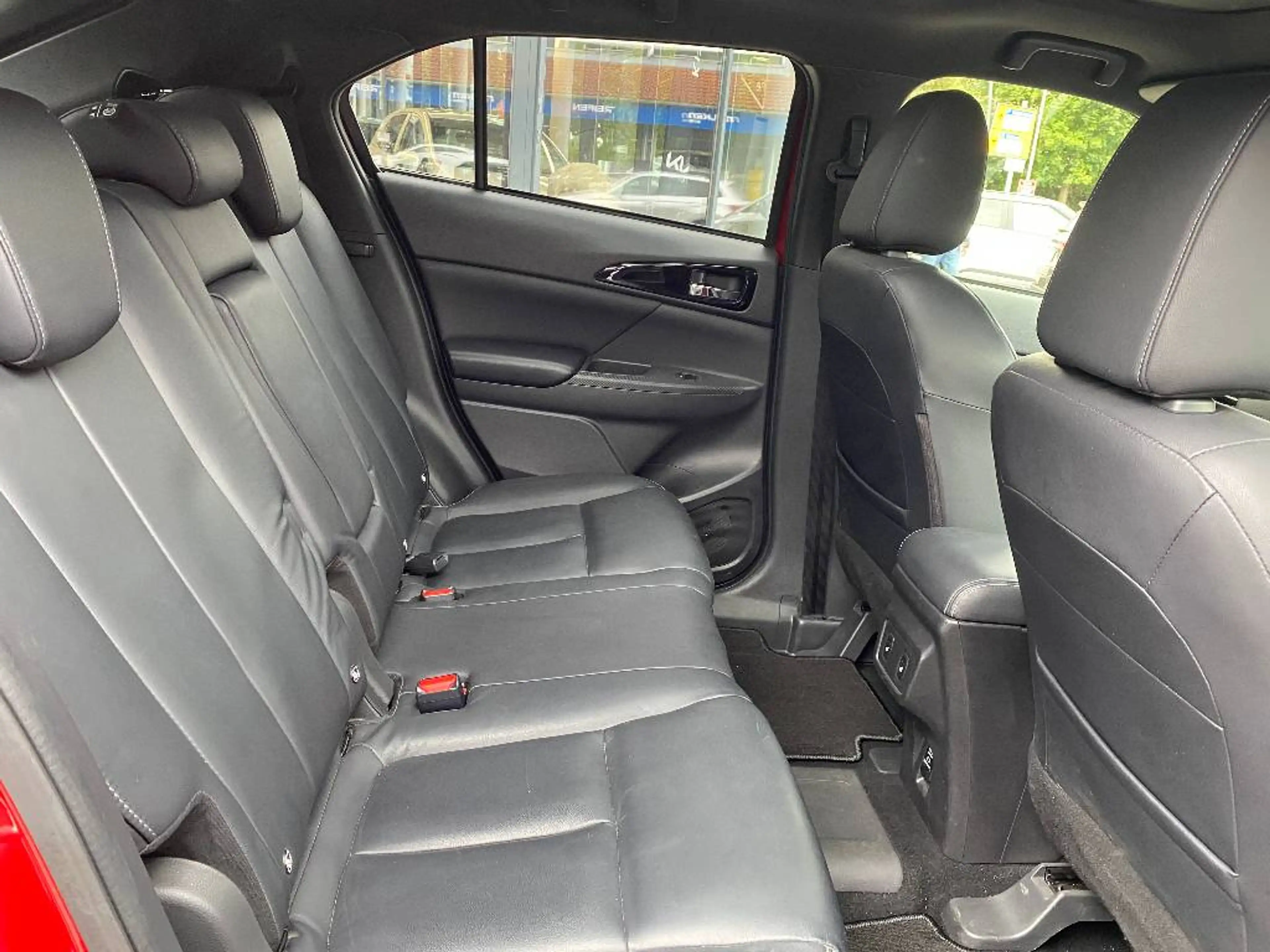 Mitsubishi Eclipse Cross Plug-in Hybrid TOP 2.4 4WD,Leder — photo 5