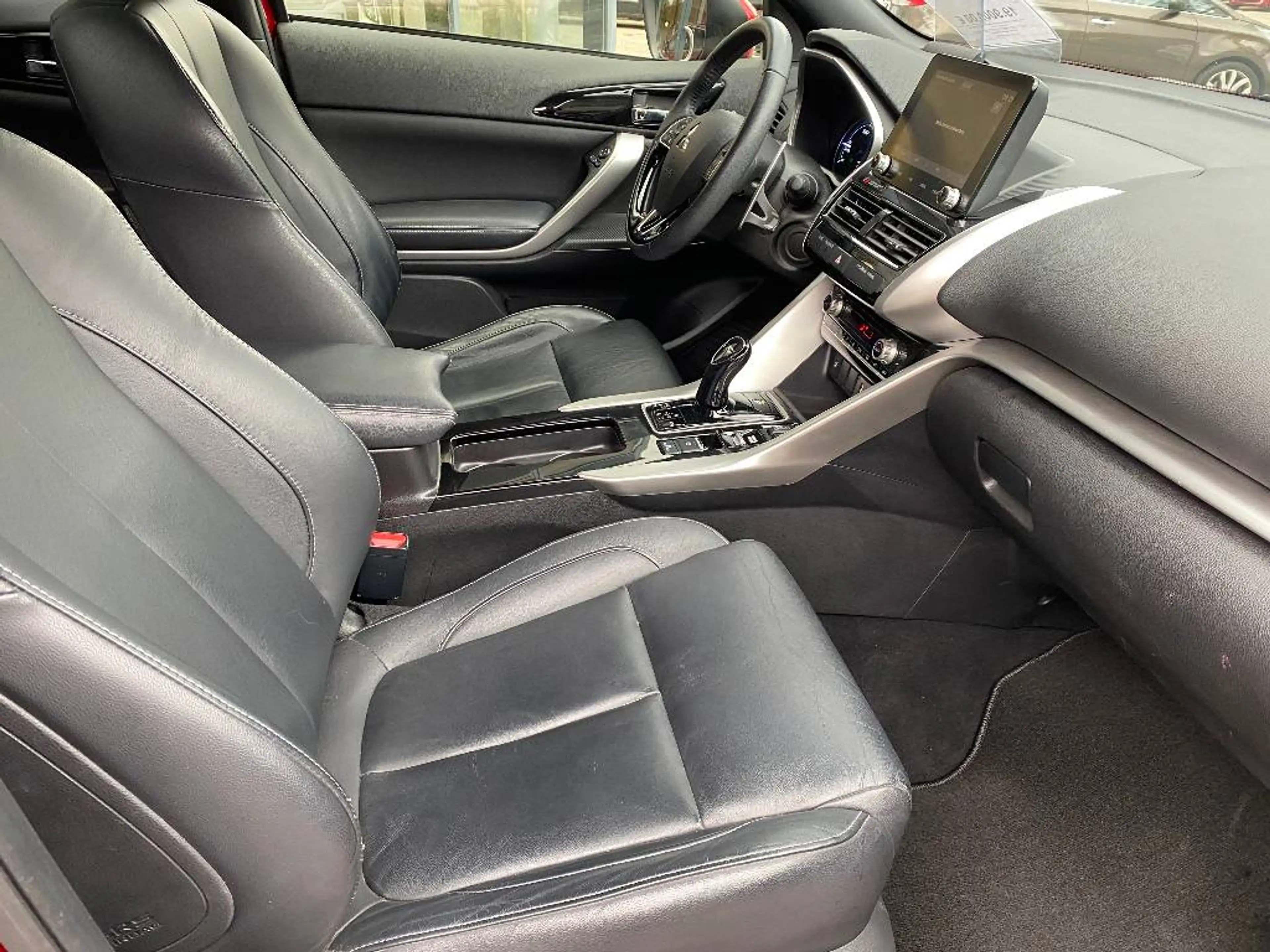 Mitsubishi Eclipse Cross Plug-in Hybrid TOP 2.4 4WD,Leder — photo 4