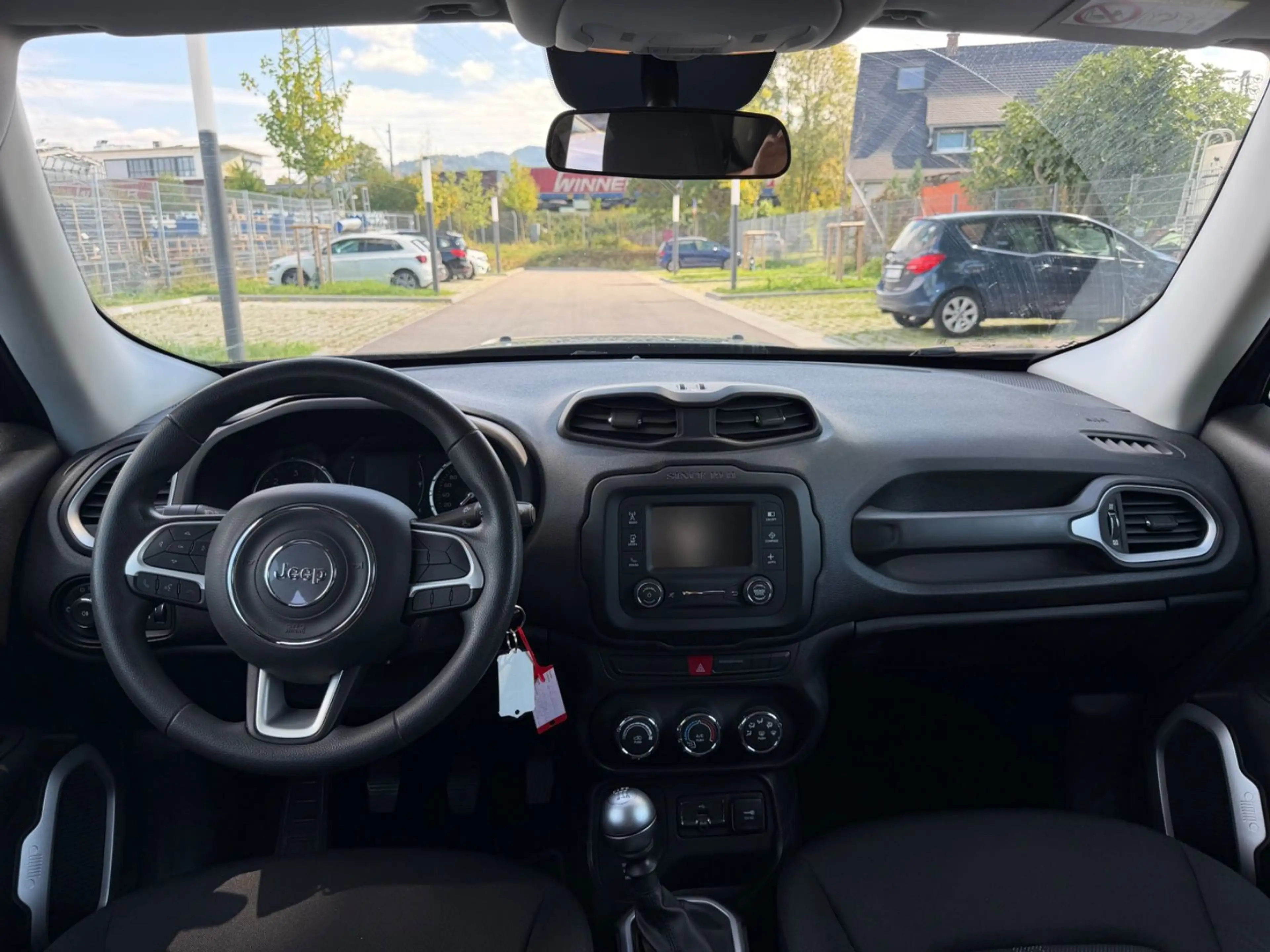 Jeep Renegade Sport FWD — photo 14