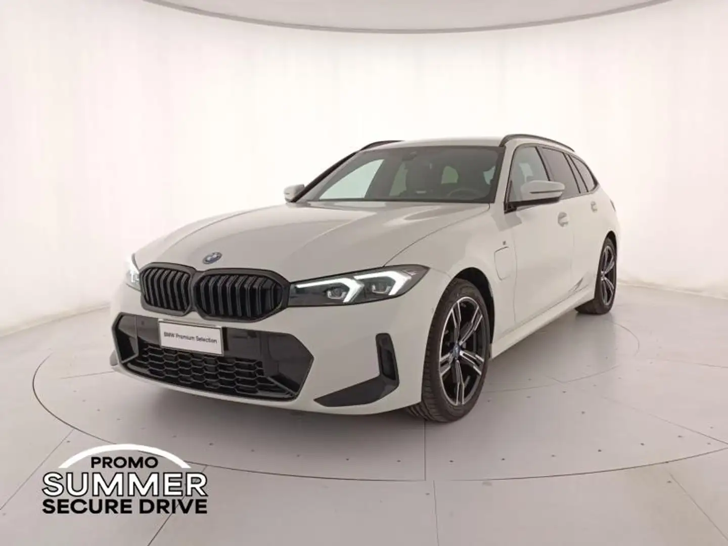BMW 320 e Touring Msport auto bijela - 1