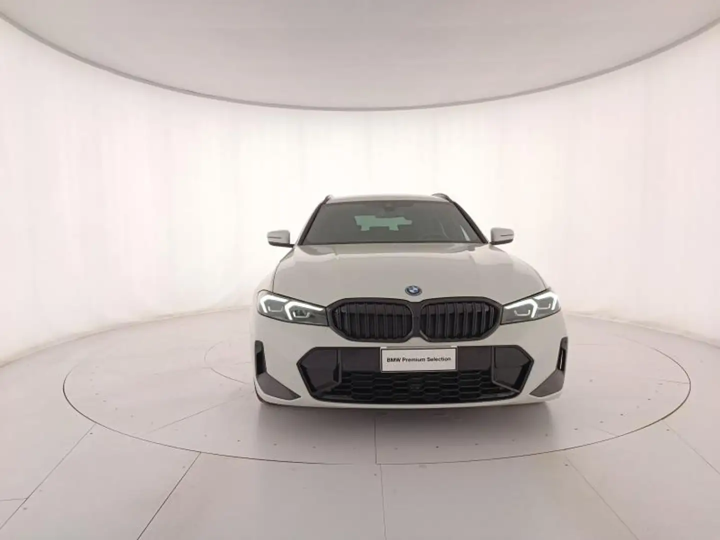 BMW 320 e Touring Msport auto Bianco - 2