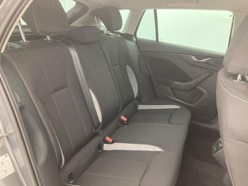 Skoda Scala Scala 1.0 TSI Selection DSG — photo 10