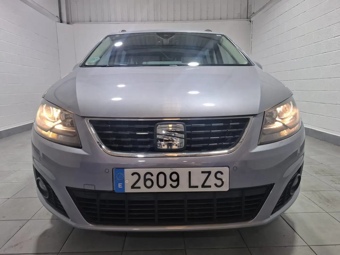 SEAT Alhambra 1.4 TSI S&S Style DSG 7 plazas Gris - 2