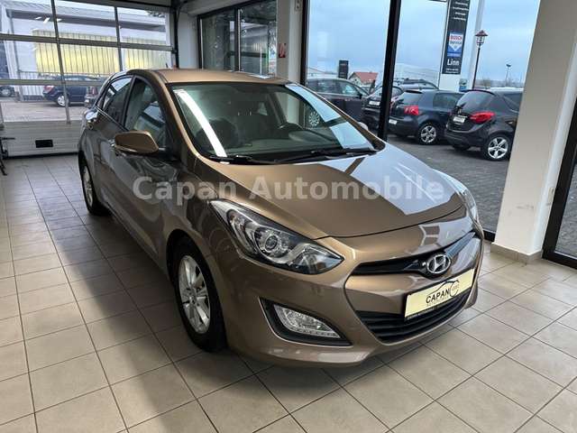 Imagine Hyundai i30 Trend Automatik/1.Hand/Standheizung/Kamera