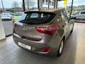 Hyundai i30 Trend Automatik/1.Hand/Standheizung/Kamera Marrón - thumbnail 6