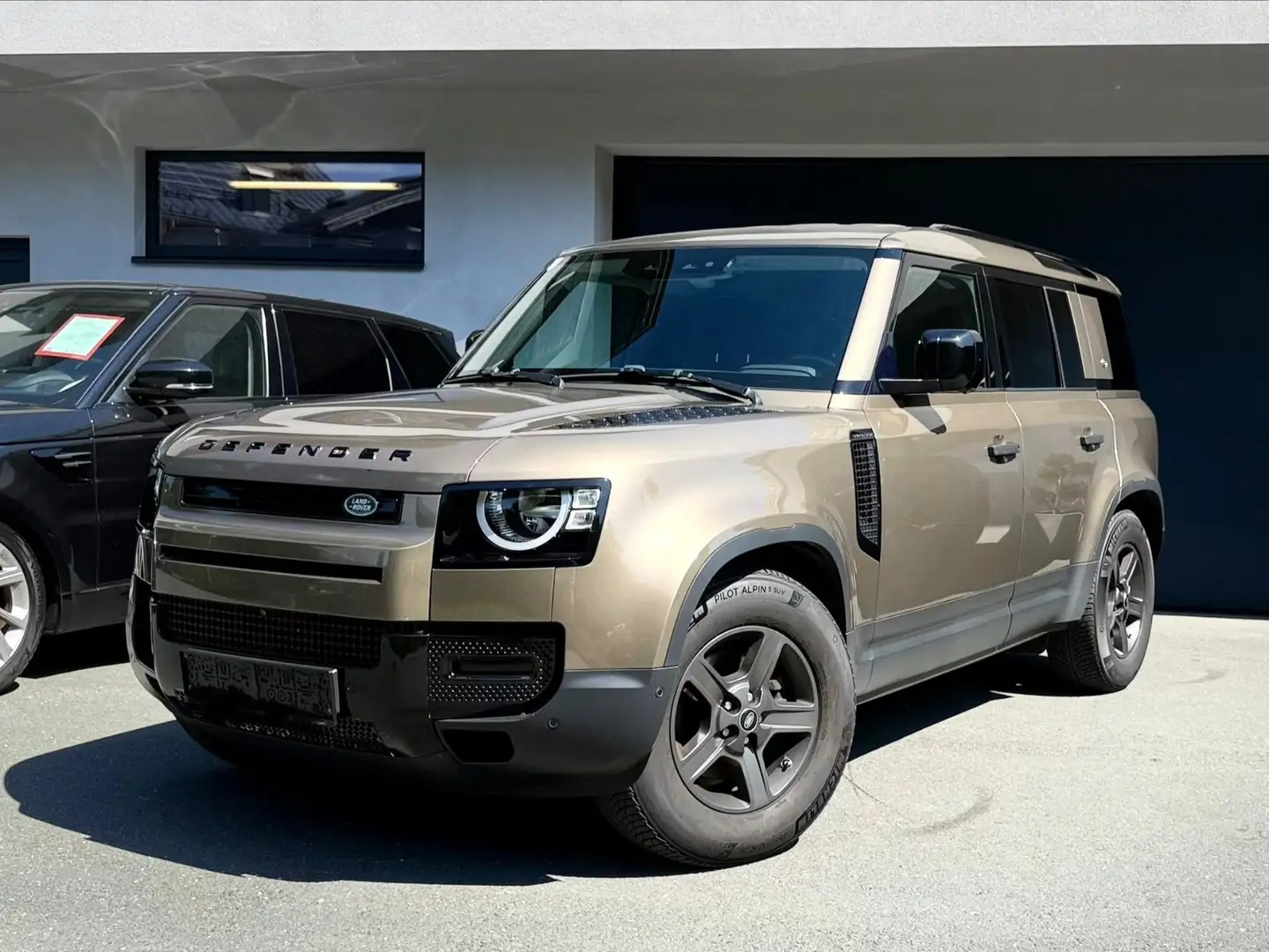 Land Rover Defender 110 2.0 D200 Braun - 1
