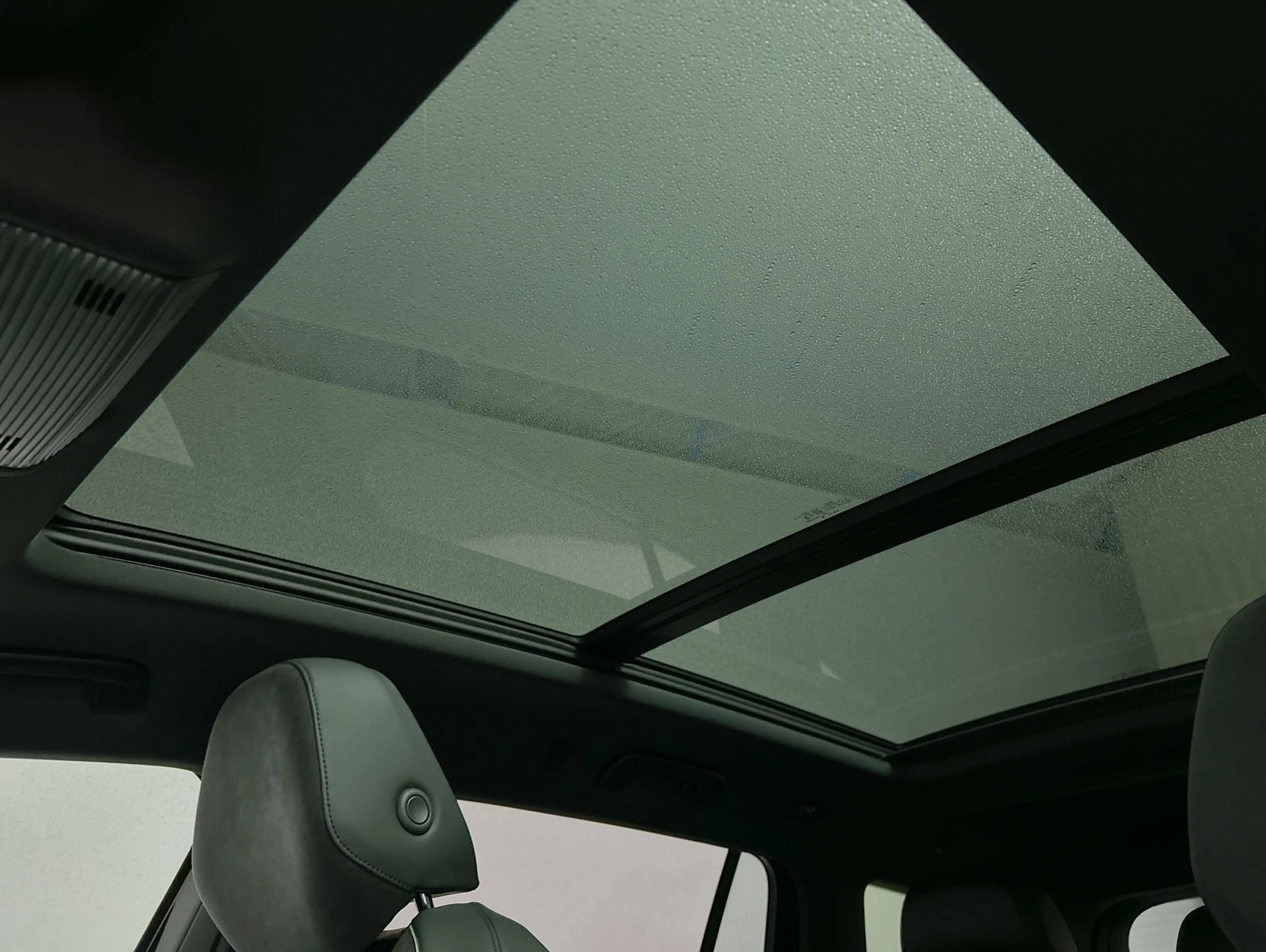 Volkswagen Tayron Elegance 1.5 l eHybrid CarPlay Pano Hyb. — photo 14