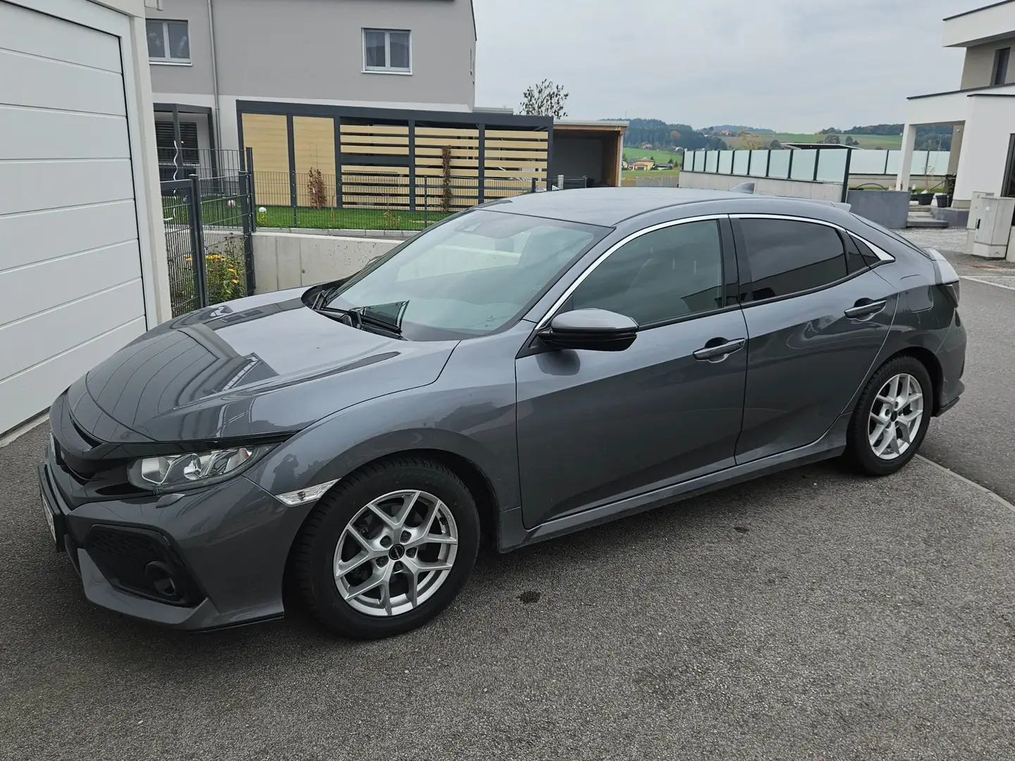 Honda Civic Civic 1,0 VTEC Turbo Elegance CVT Aut. Elegance Grau - 1