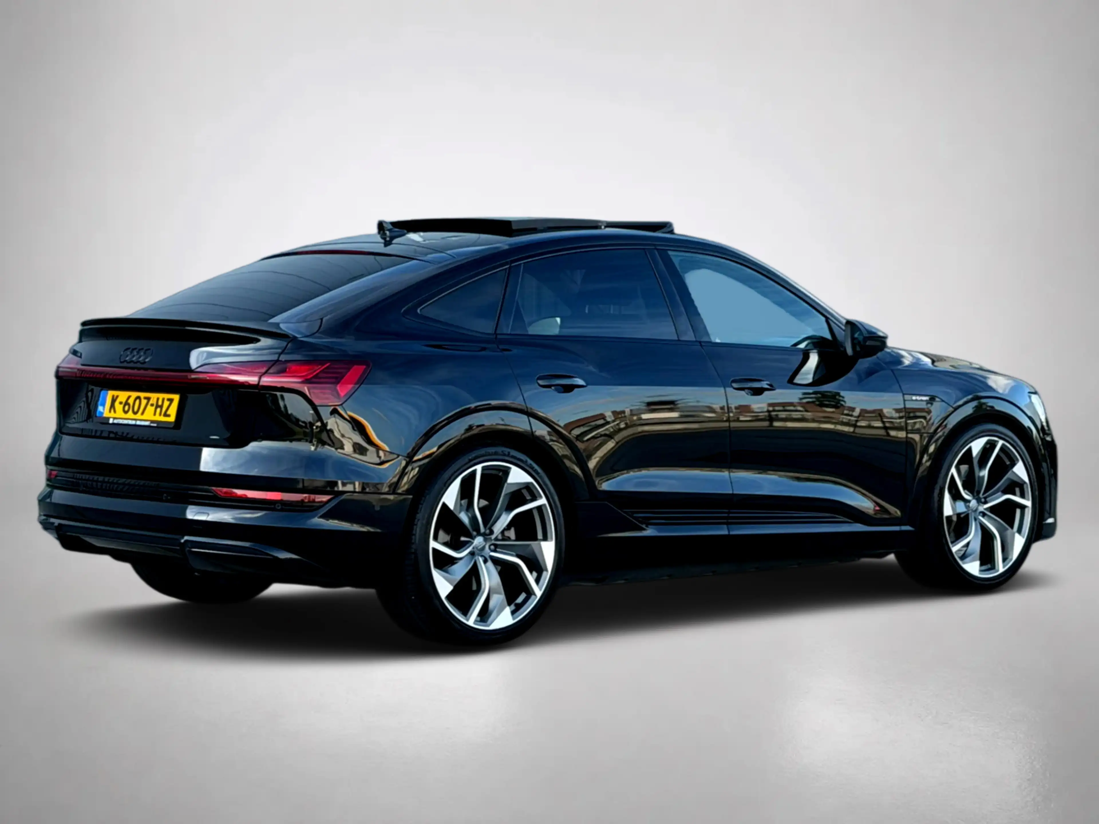 Audi e-tron Sportback 50 quattro S edition 71 kWh SoH 88% (NL- — photo 6