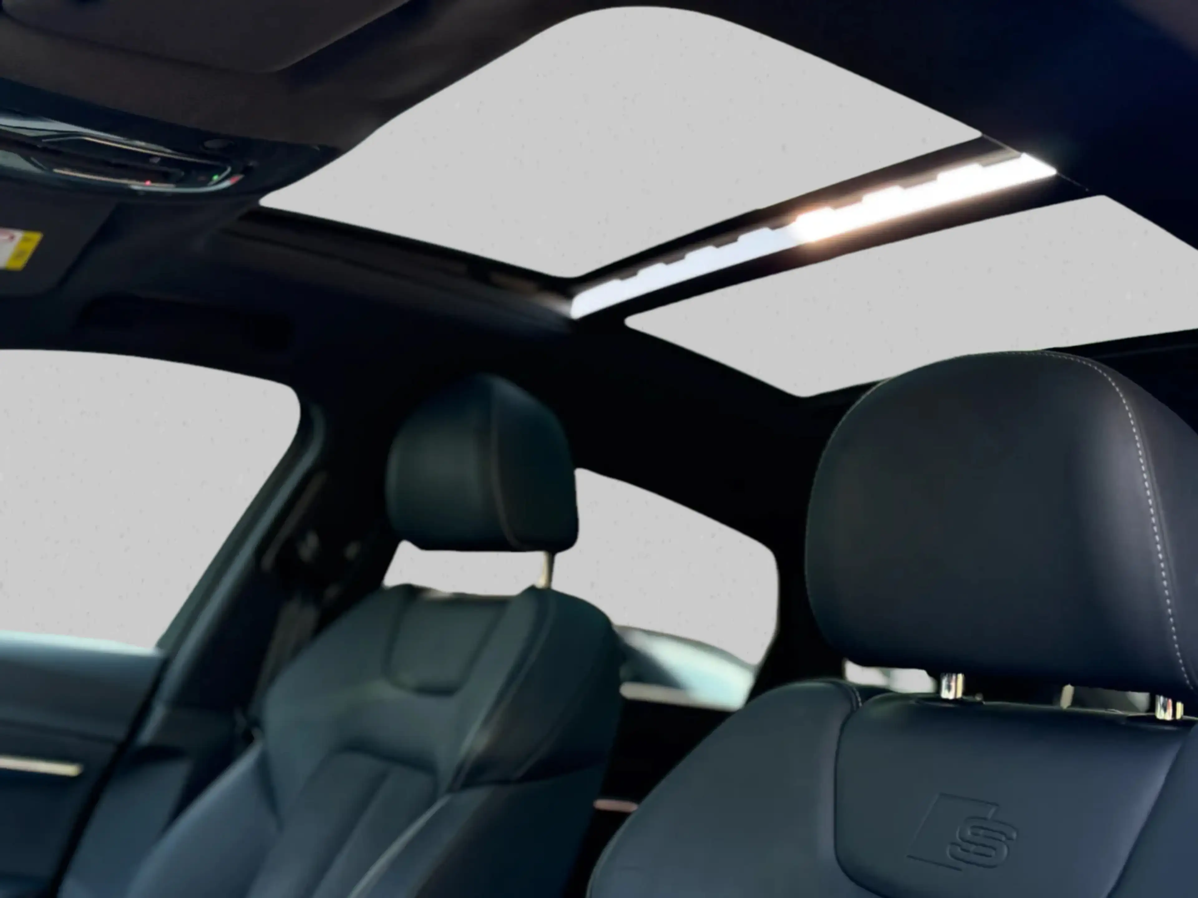 Audi e-tron Sportback 50 quattro S edition 71 kWh SoH 88% (NL- — photo 4