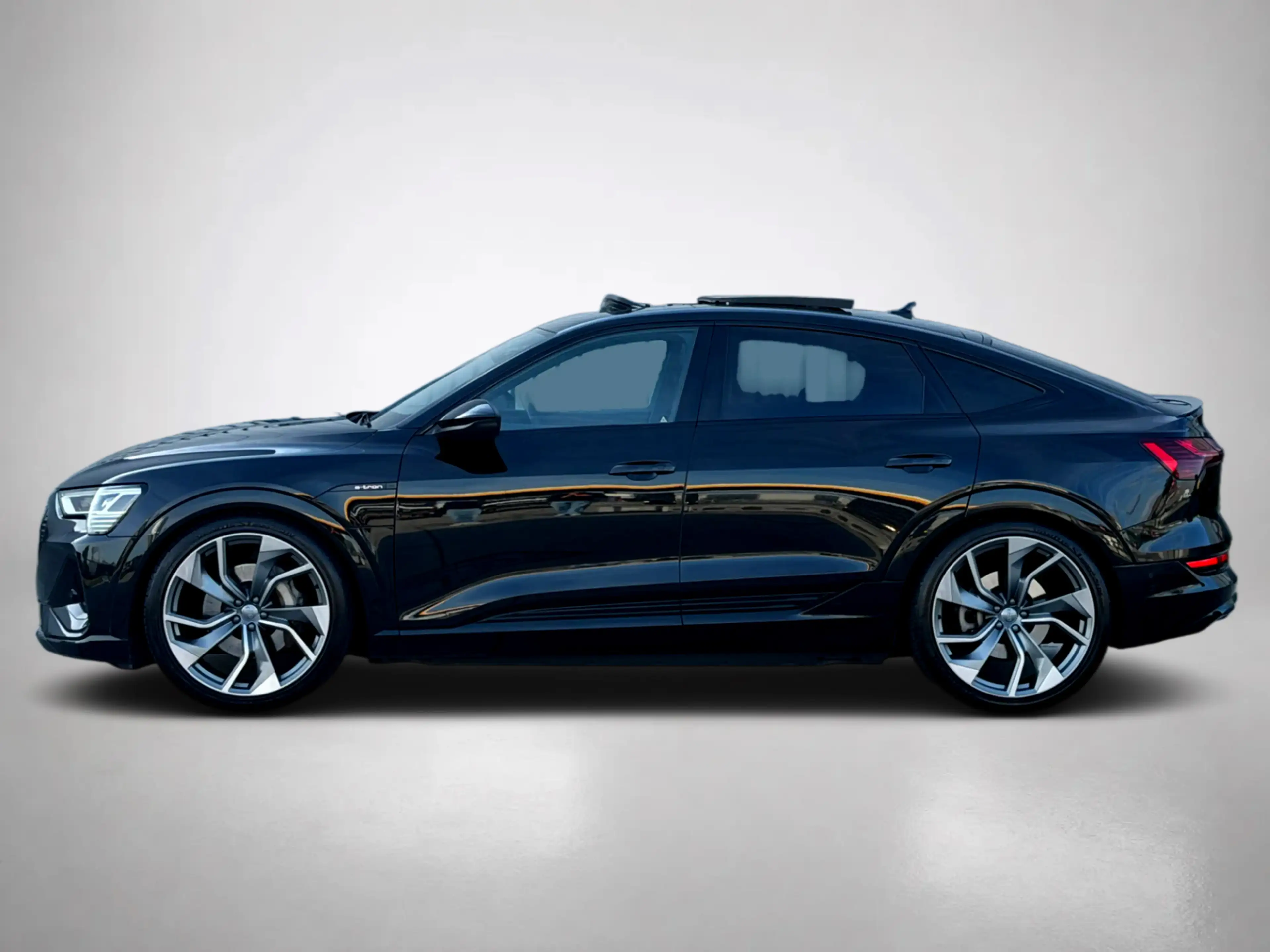 Audi e-tron Sportback 50 quattro S edition 71 kWh SoH 88% (NL- — photo 9